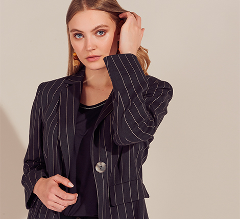 Casacos curtos e blazers