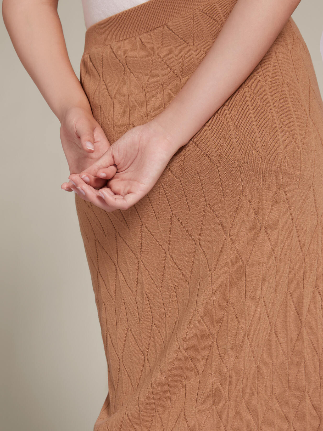 Jupe en maille travaill&eacute;e image number 3