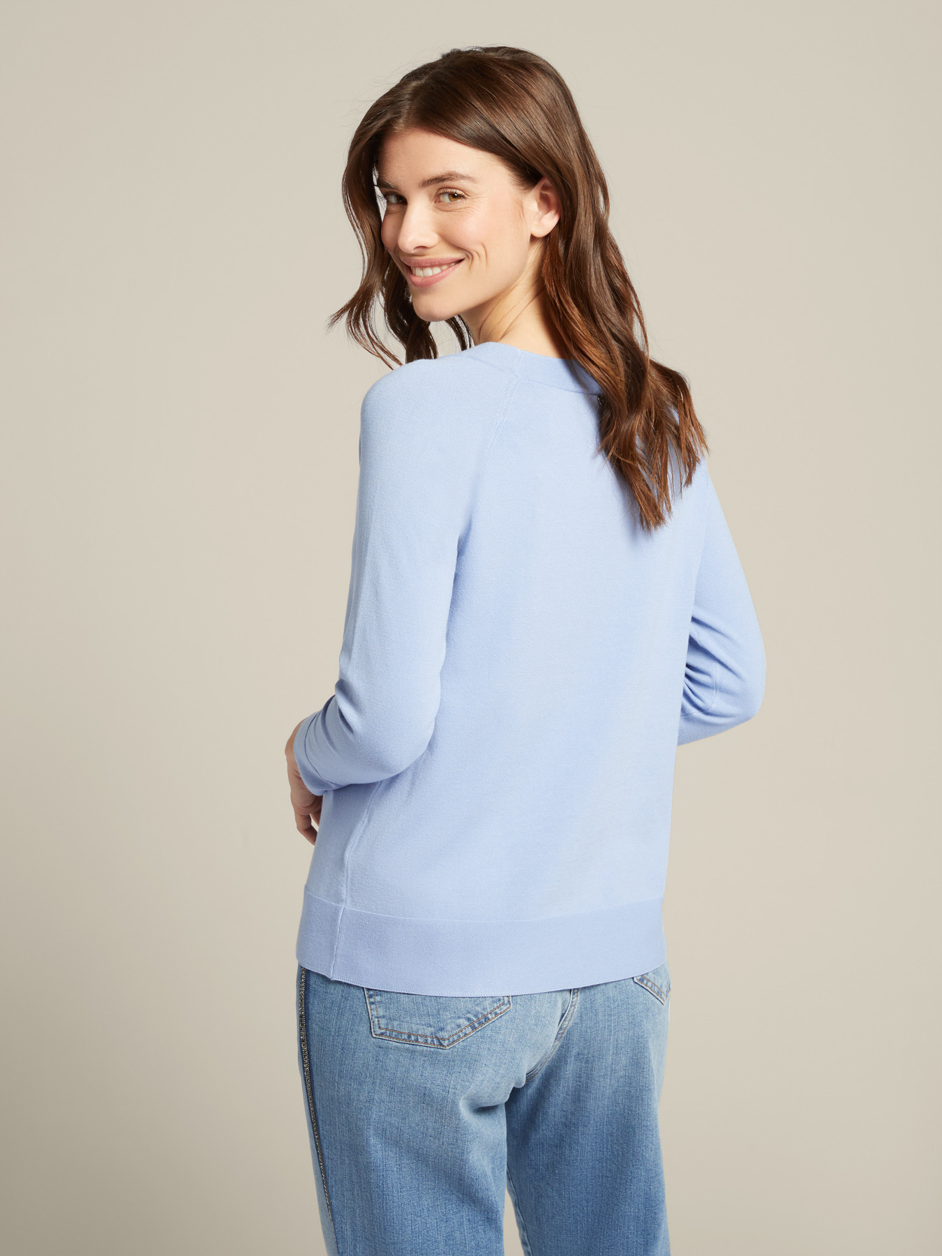 Jersey b&aacute;sico con escote de barco image number 1