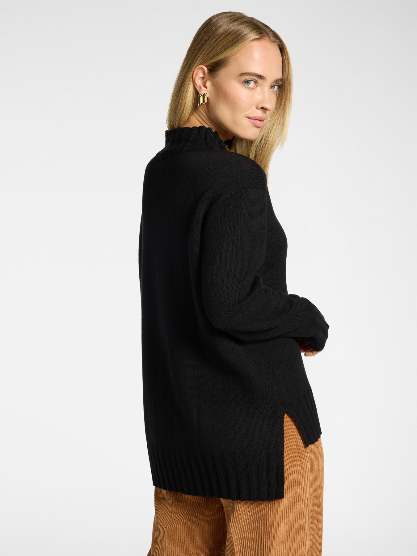 Pull col roul&eacute; en pure laine image number 1