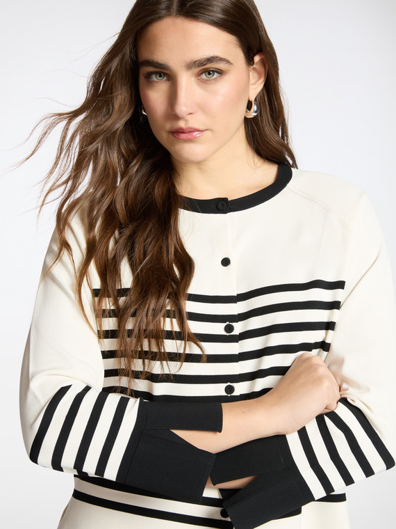 Cardigan ray&eacute; en m&eacute;lange viscose