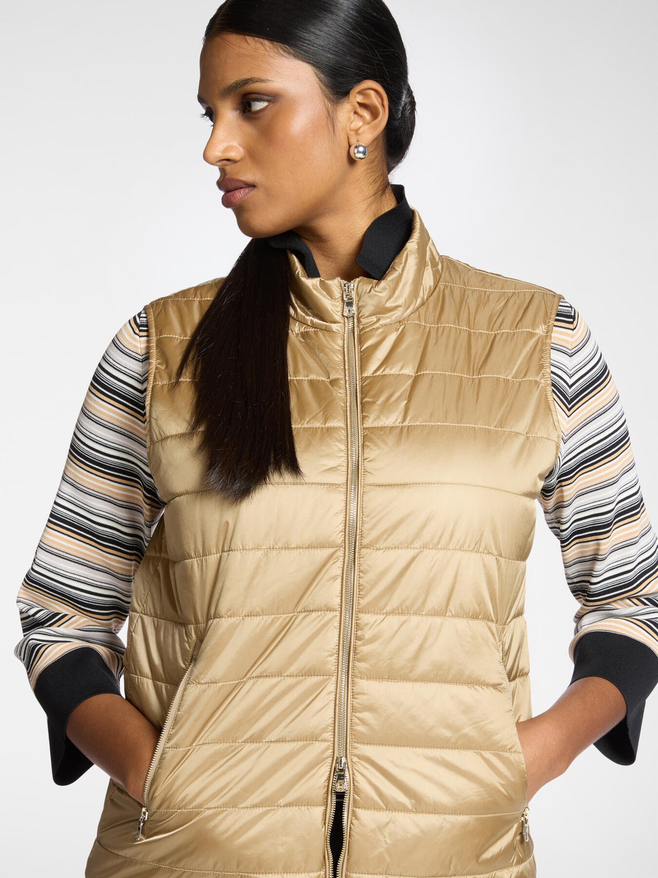 Parka con capas y capucha image number 3