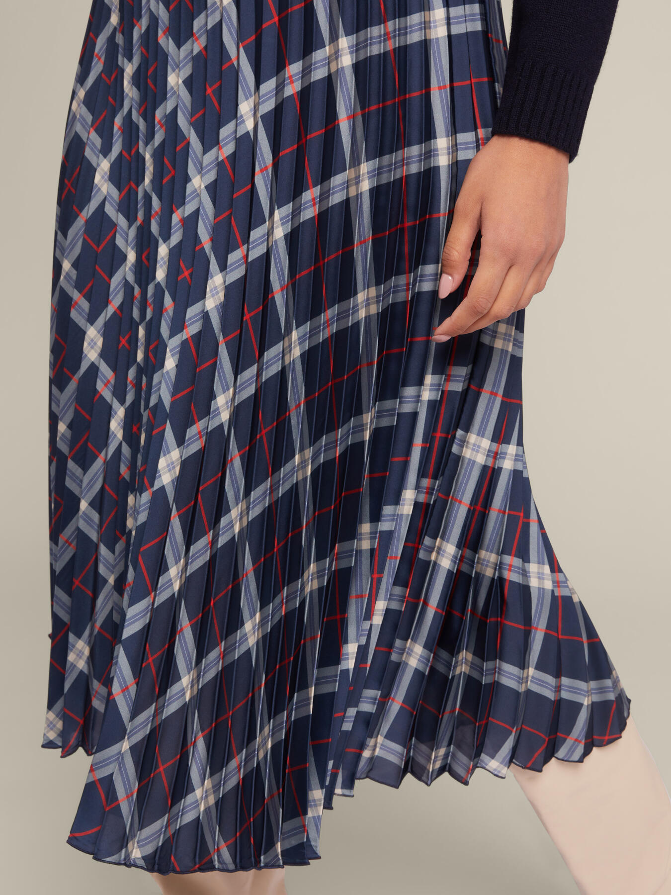 Falda plisada estampada image number 3