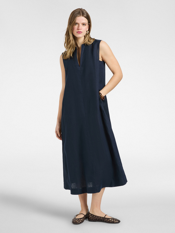 Robe longue en lin avec d&eacute;collet&eacute; en V