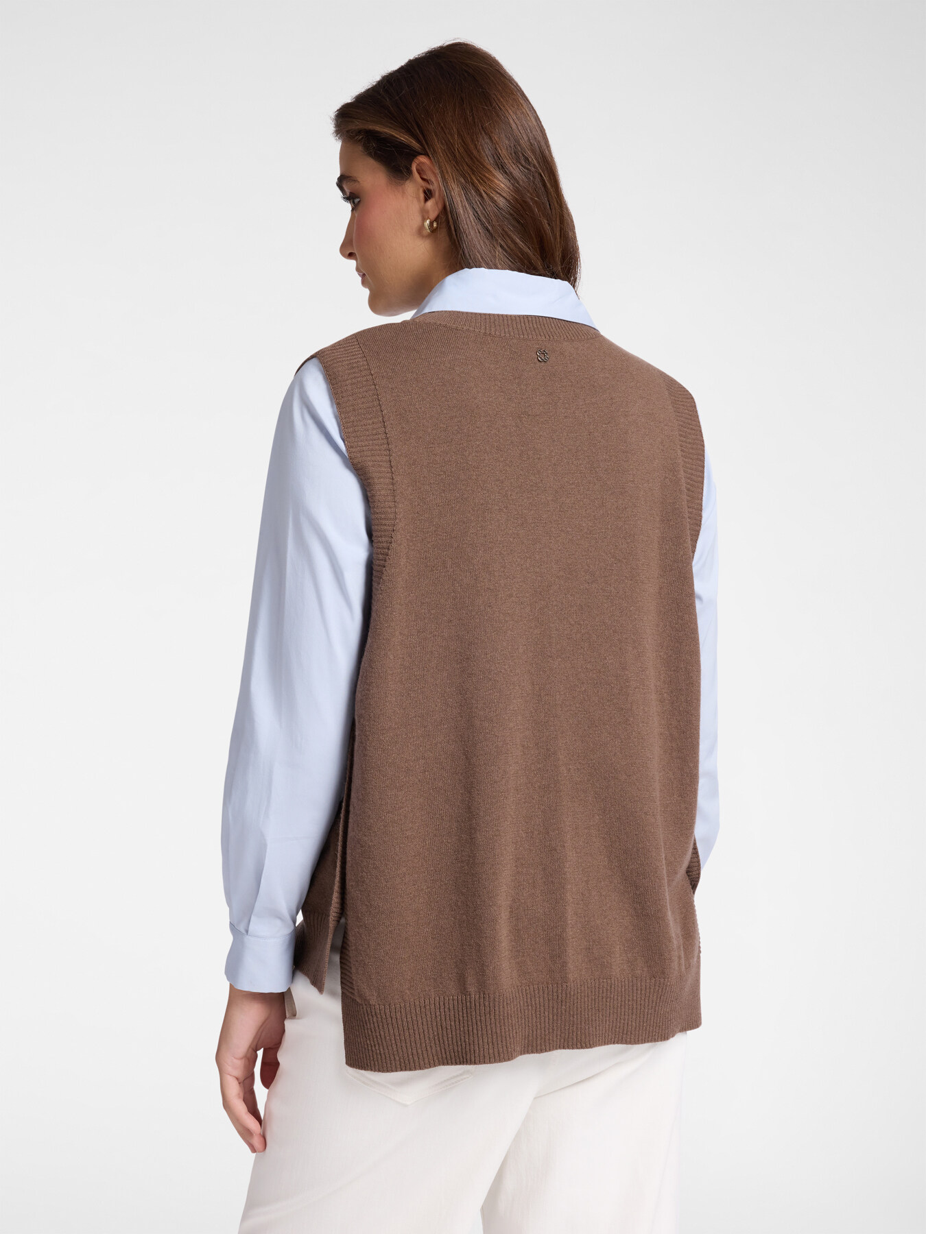 Vest with side buttons image number 1