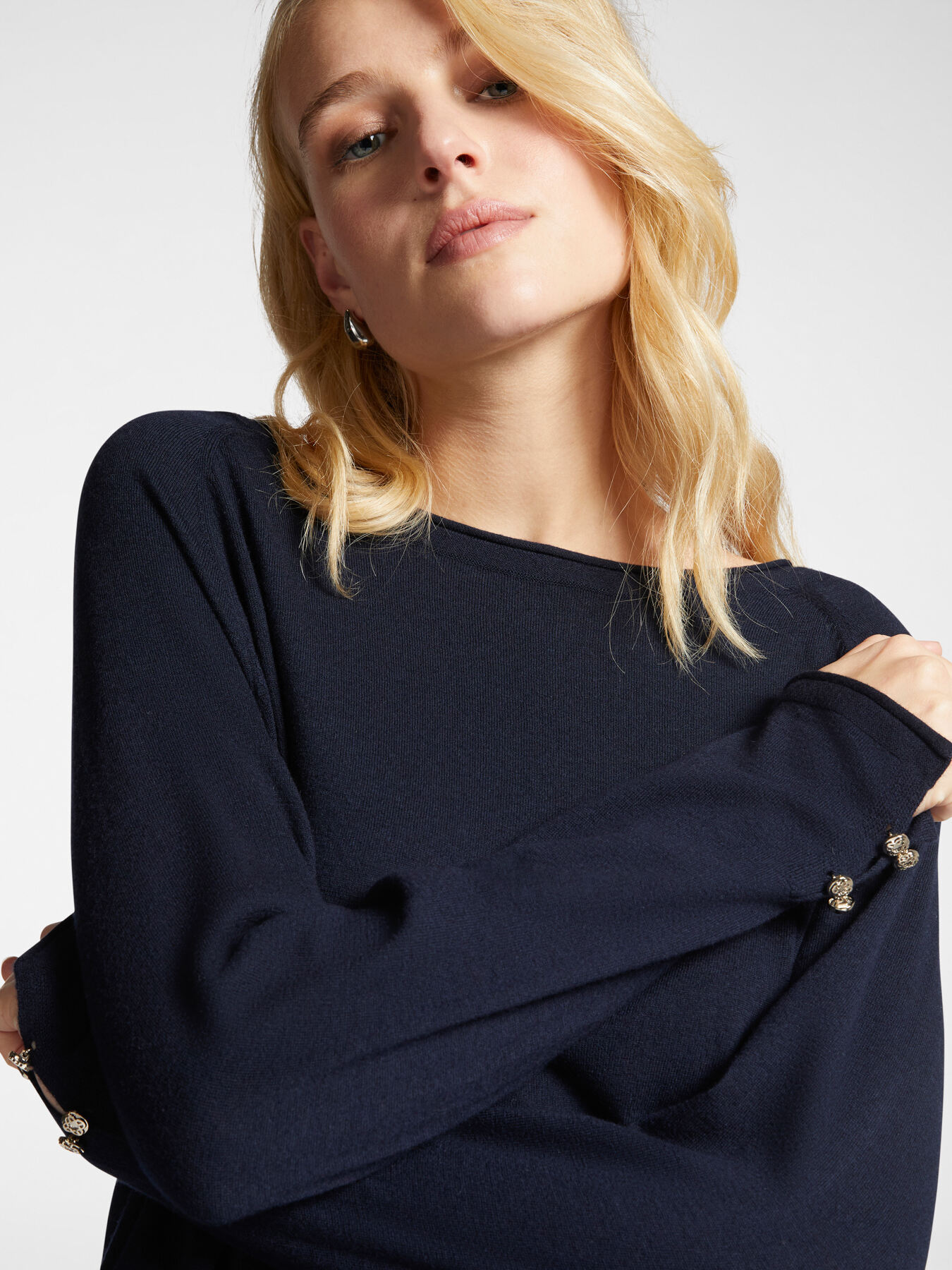 Pullover aus Wolle und Viskose image number 2