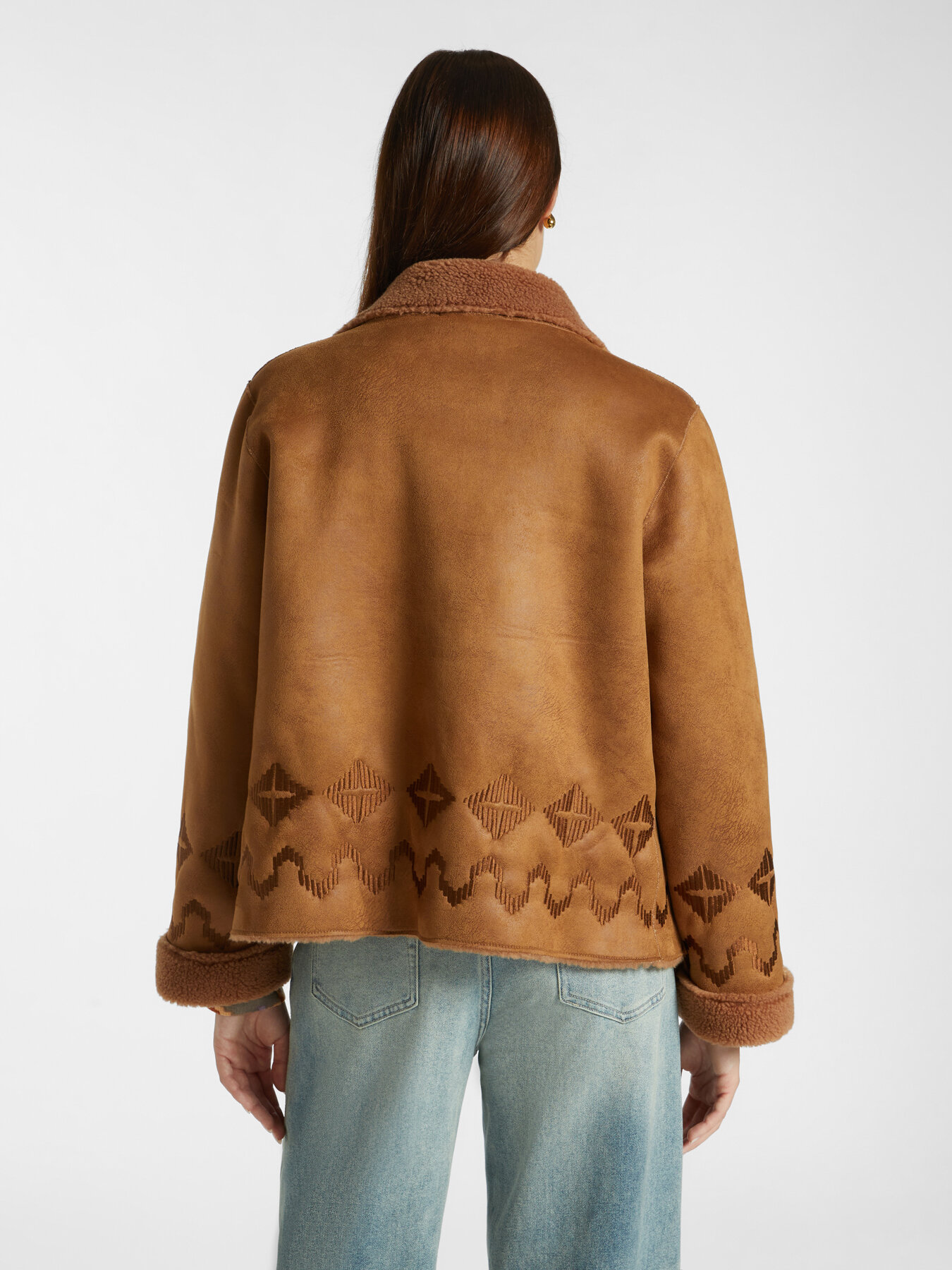 Manteau court brod&eacute; image number 1