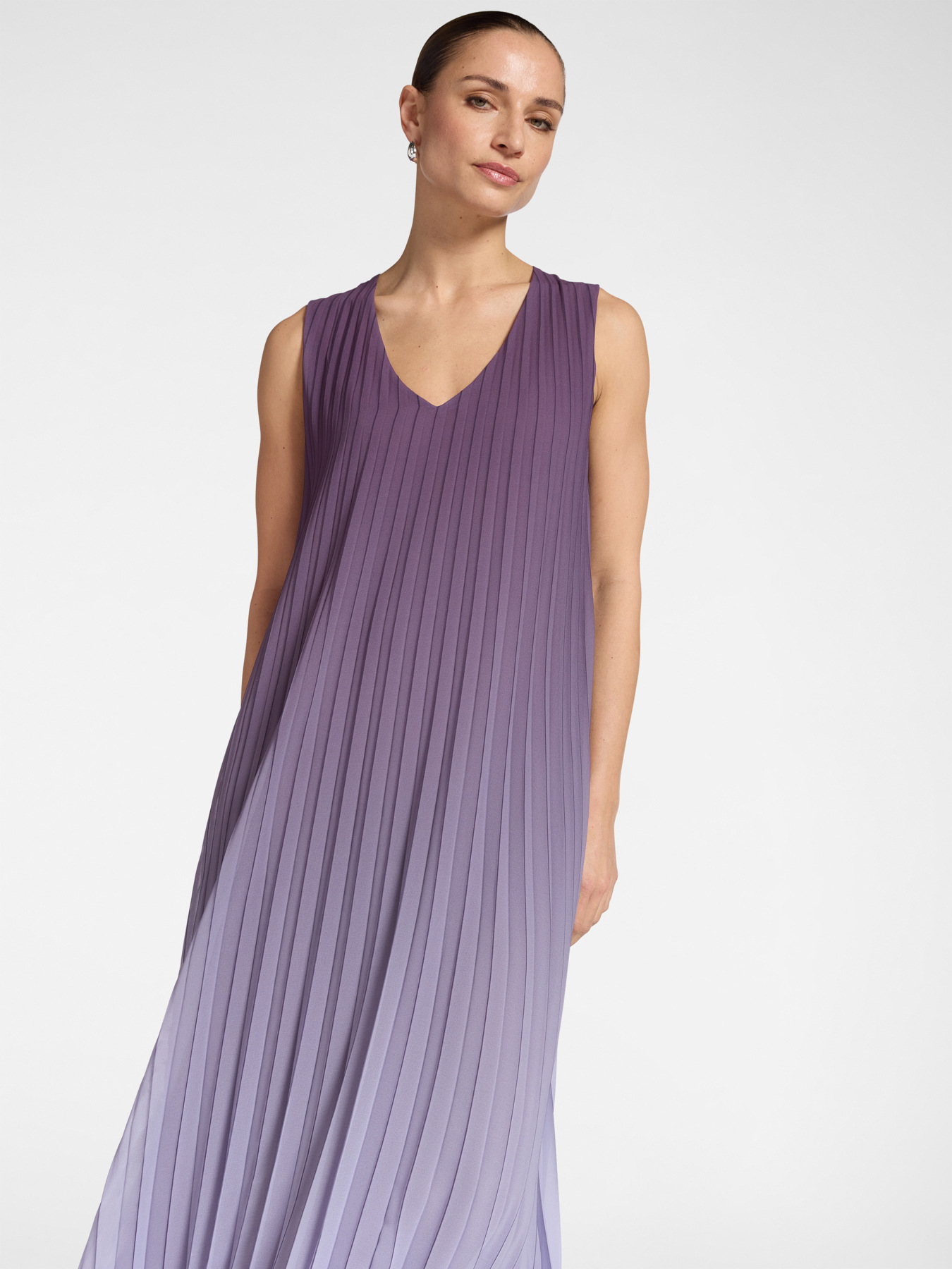Long pleated dress image number 2