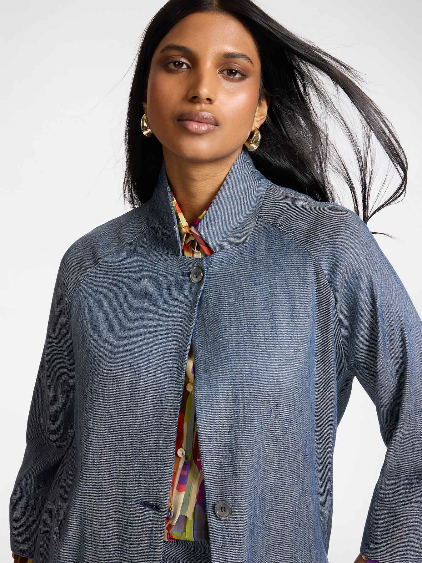 Chaqueta boxy de lino efecto denim image number 3