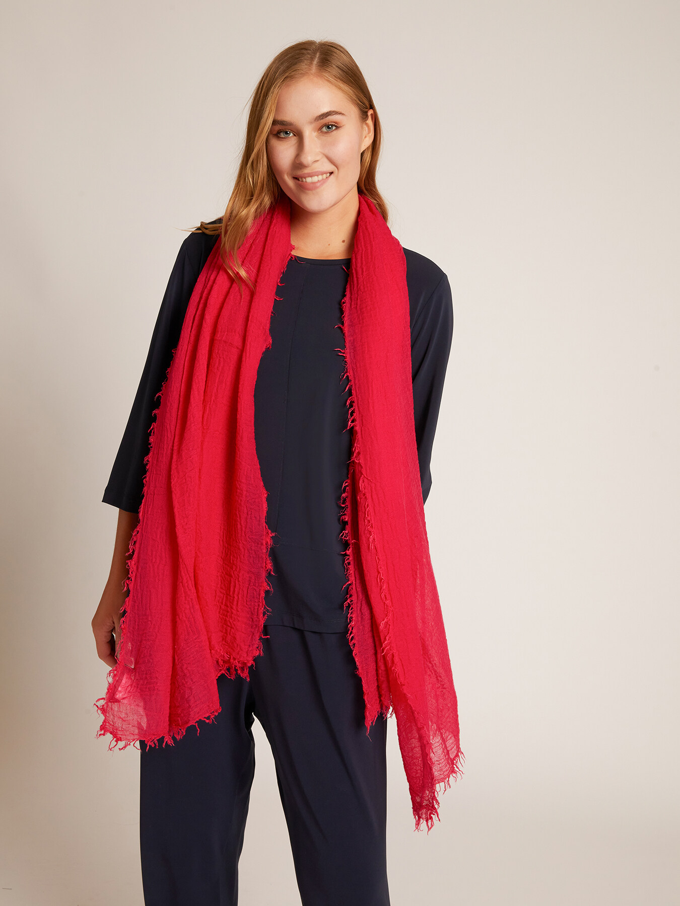 Bufanda de colores efecto arrugado image number 2