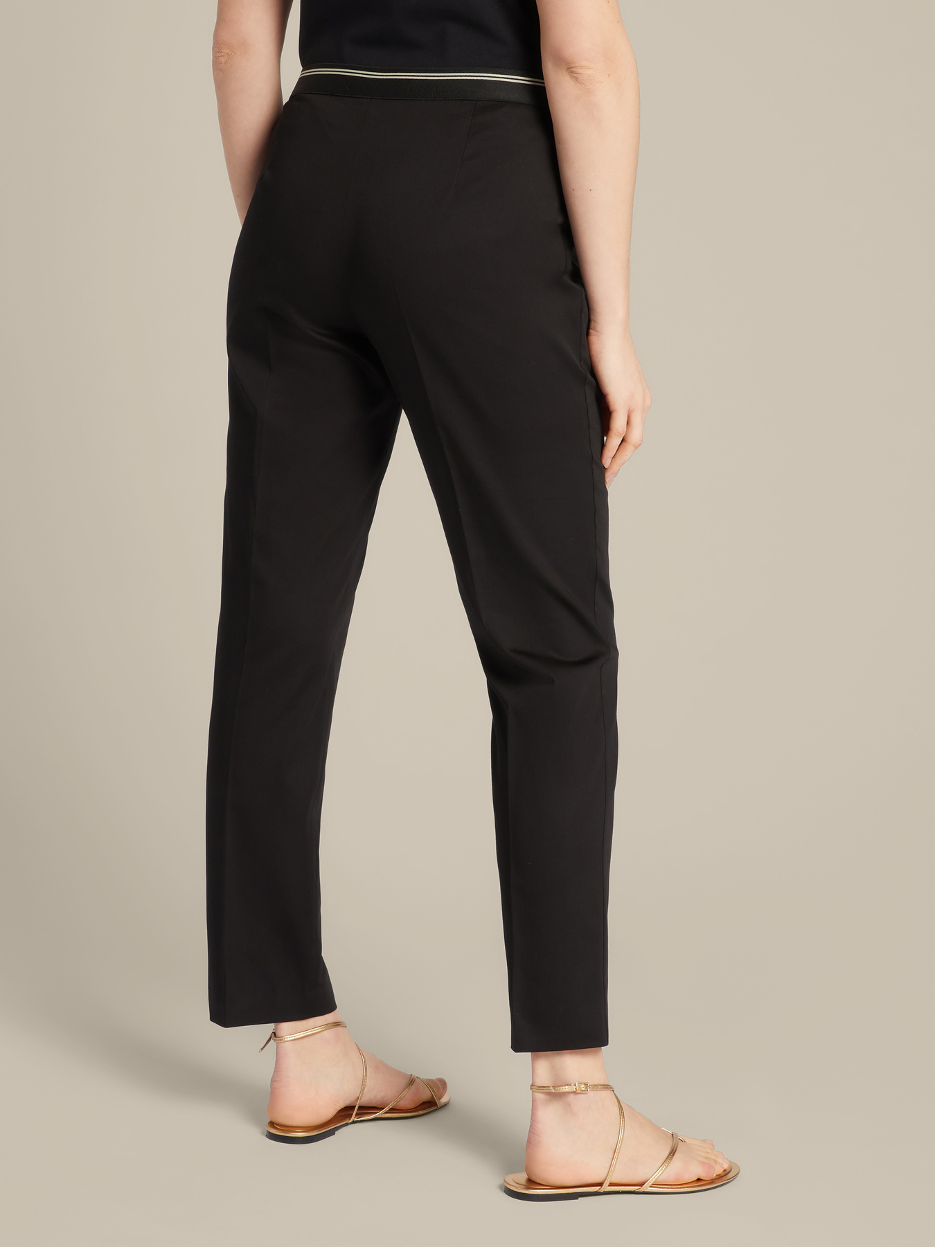 Slim trousers made of sustainable cotton image number 1