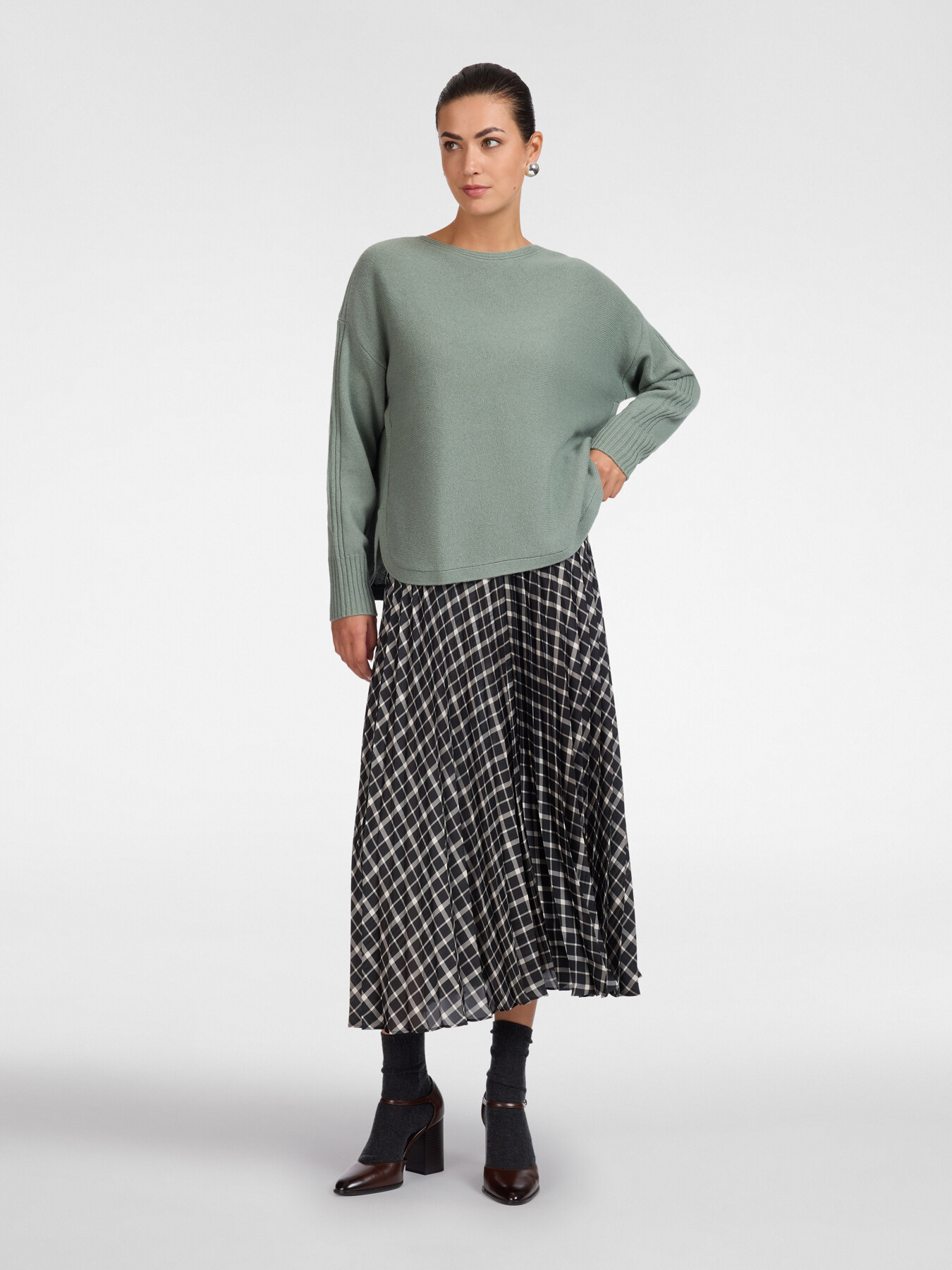 Pure wool boatneck sweater image number 2