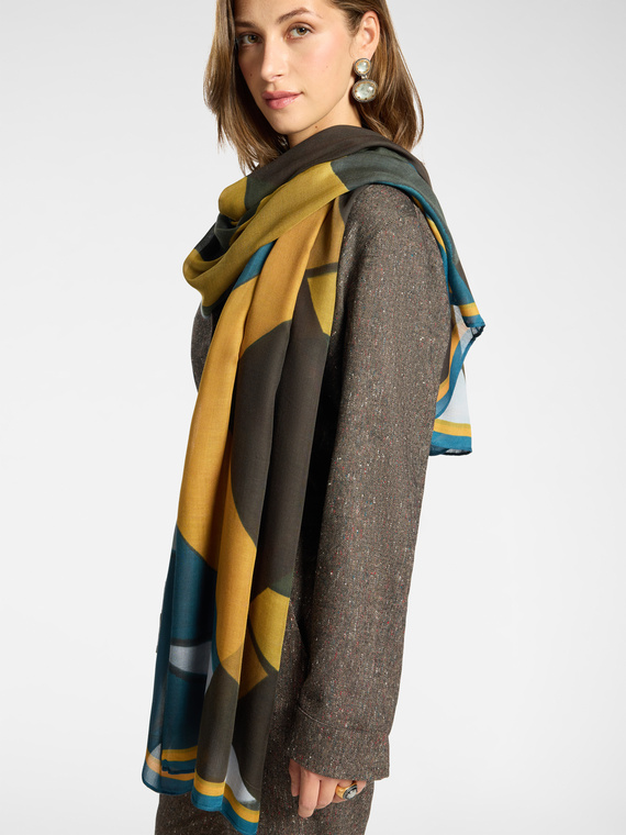 Bedrucktes Foulard mit Kontrastkante