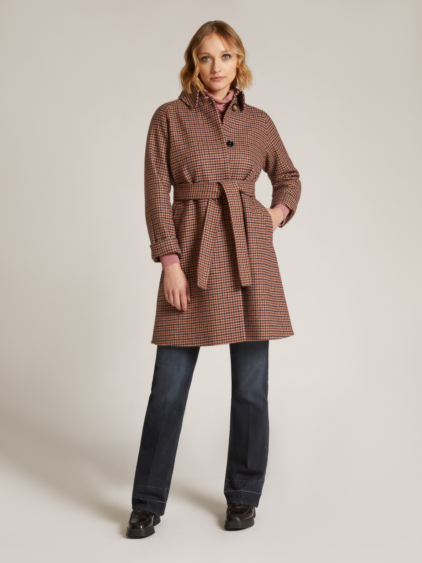 Cappotto check con cintura image number 1