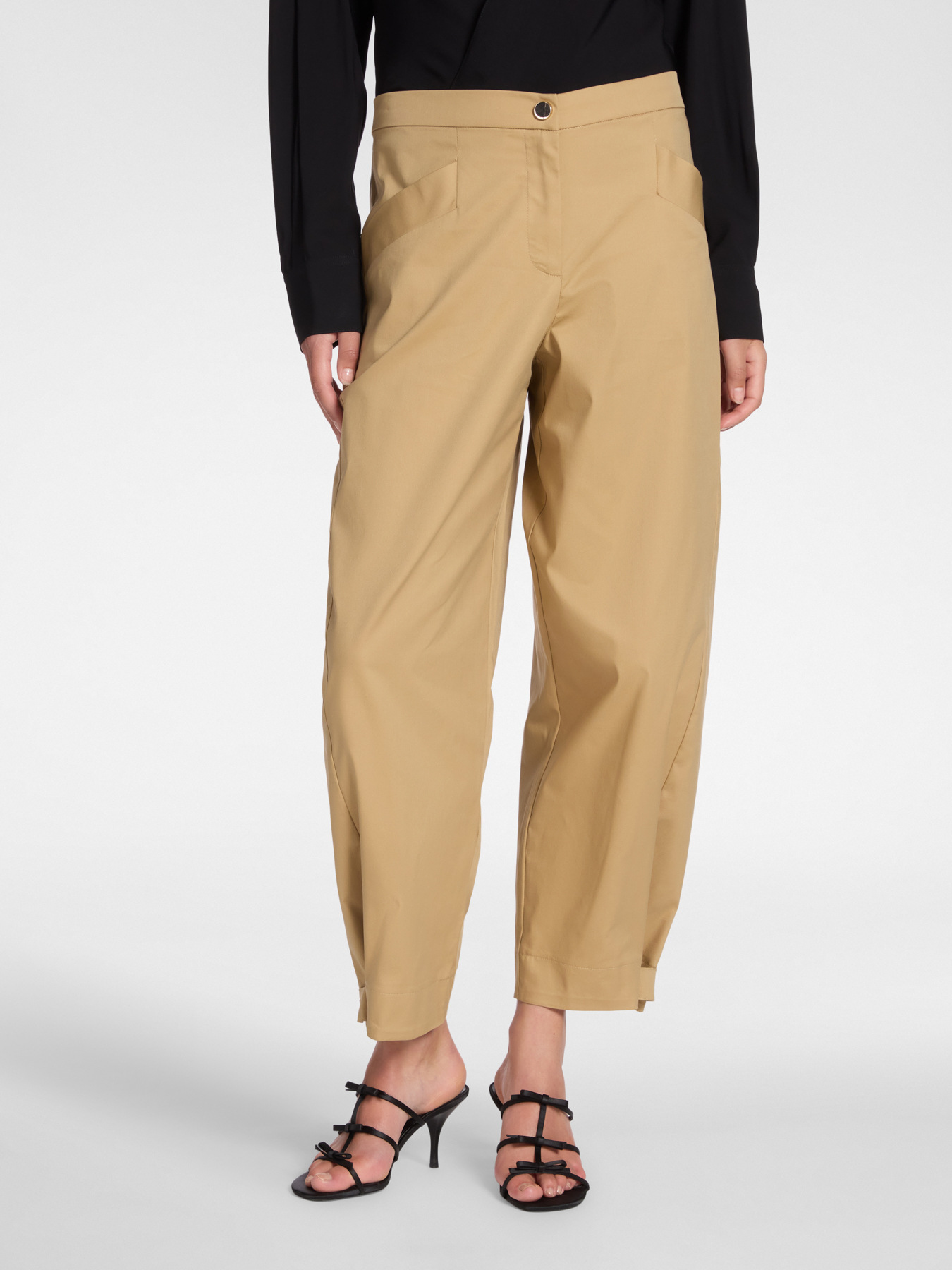 Barrel pants with bottom straps image number 2