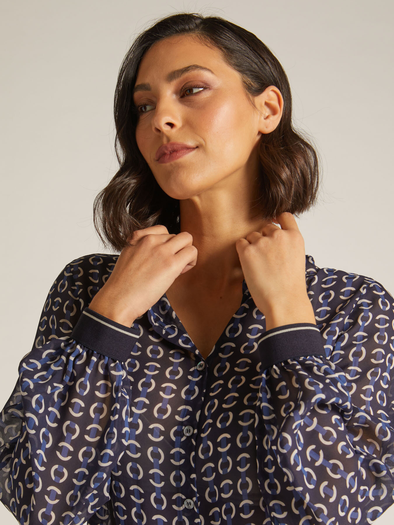 Chemise en viscose imprim&eacute;e image number 3