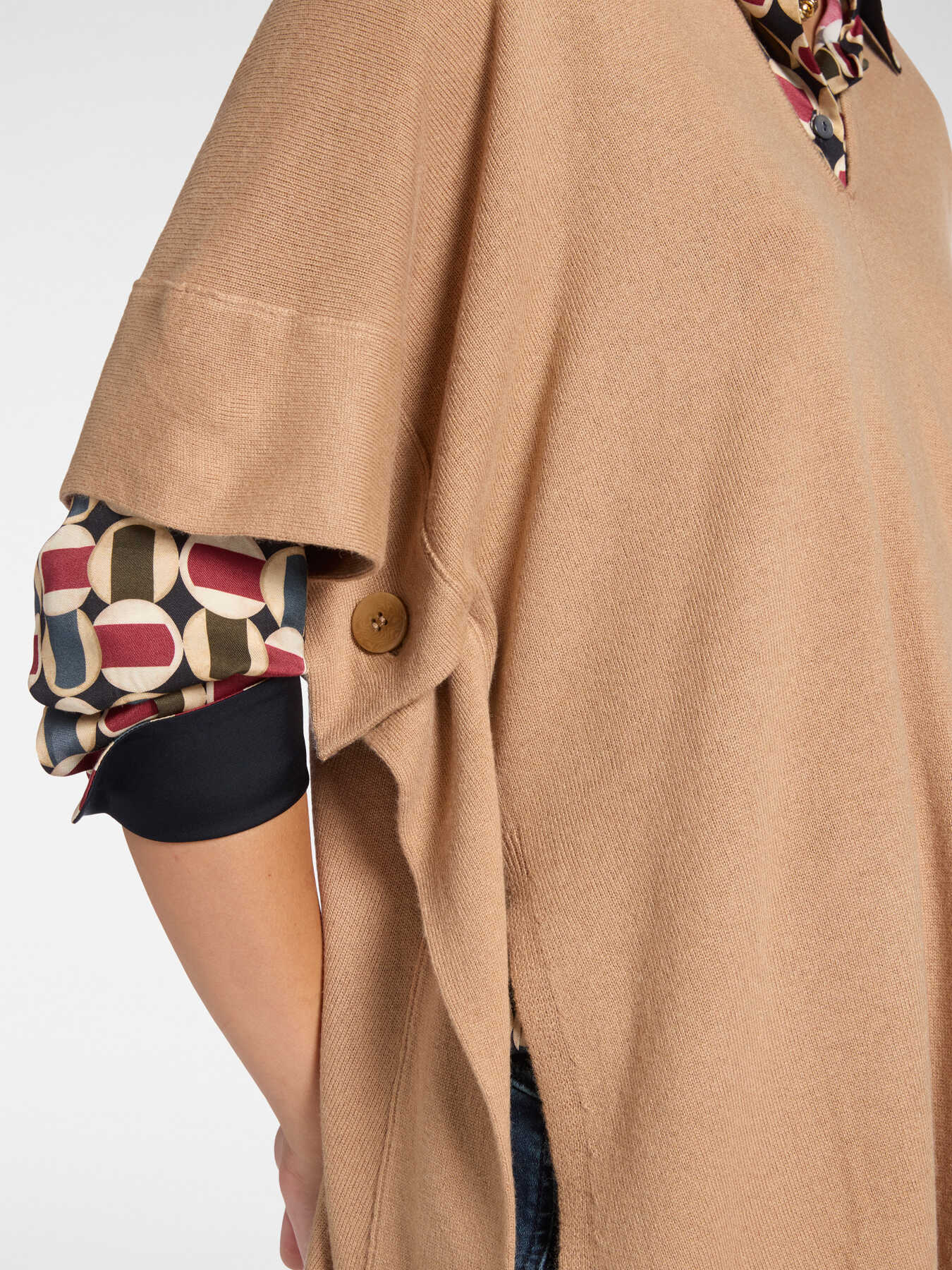 Cape en m&eacute;lange de cachemire image number 3