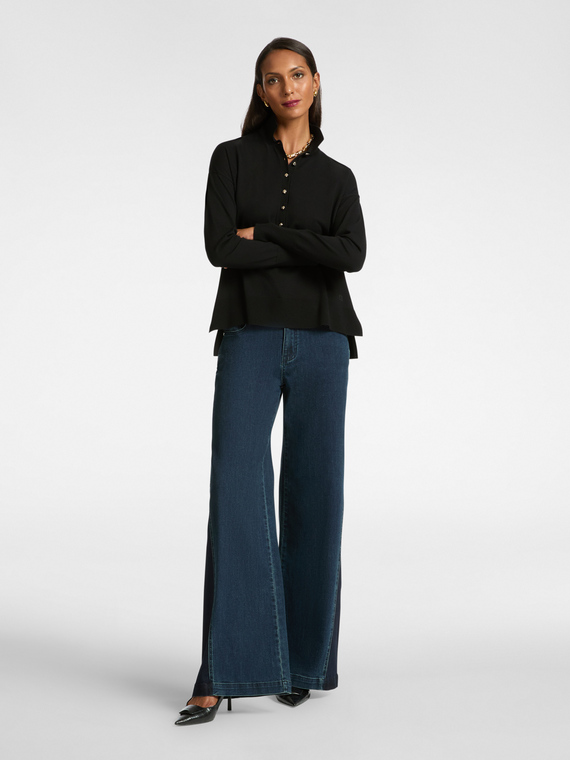 Top with collar and buttons