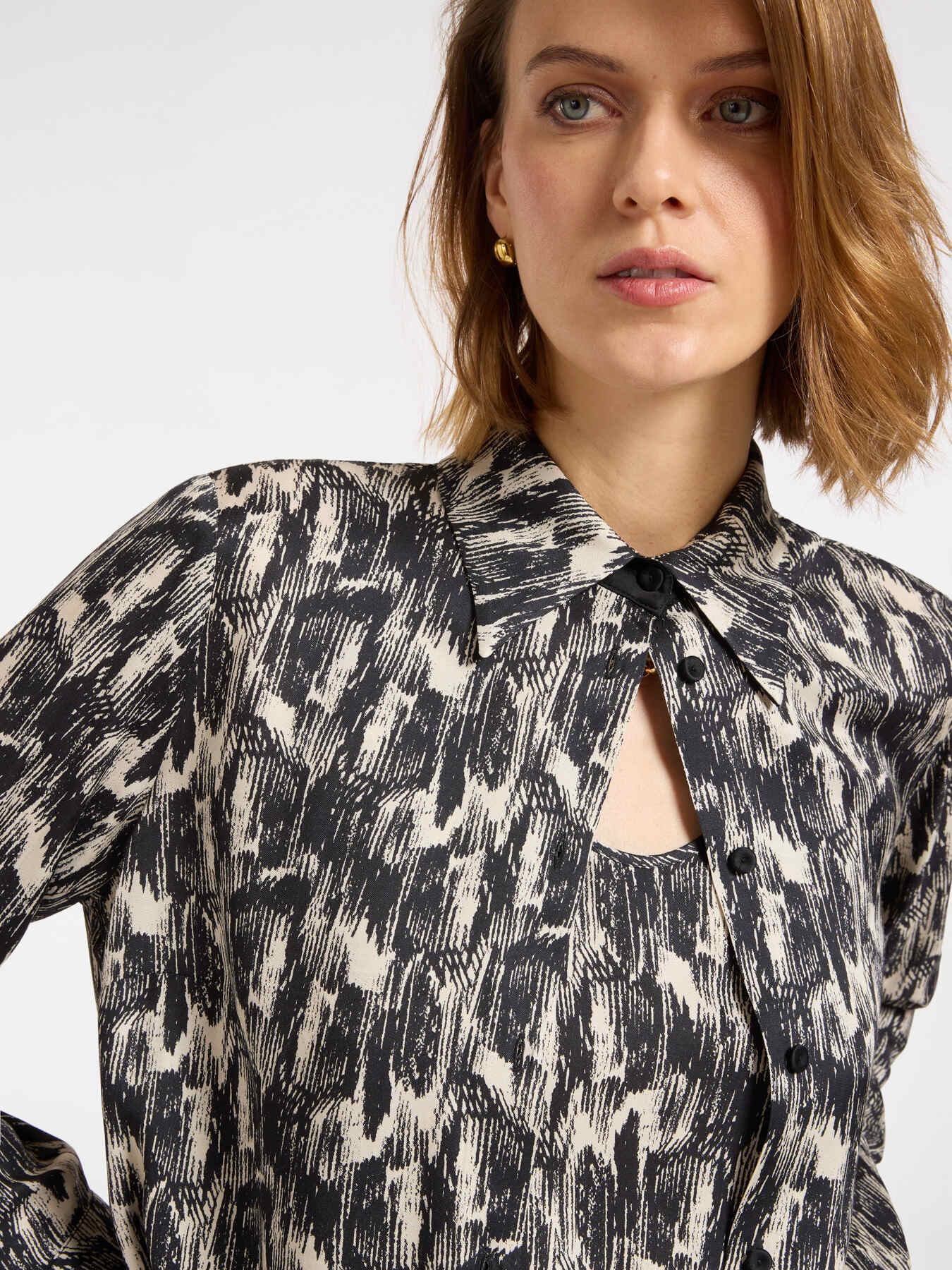 Printed twill shirt image number 3