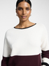 Gestreifter Strickpullover mit asymmetrischem Rollkragen image number 4