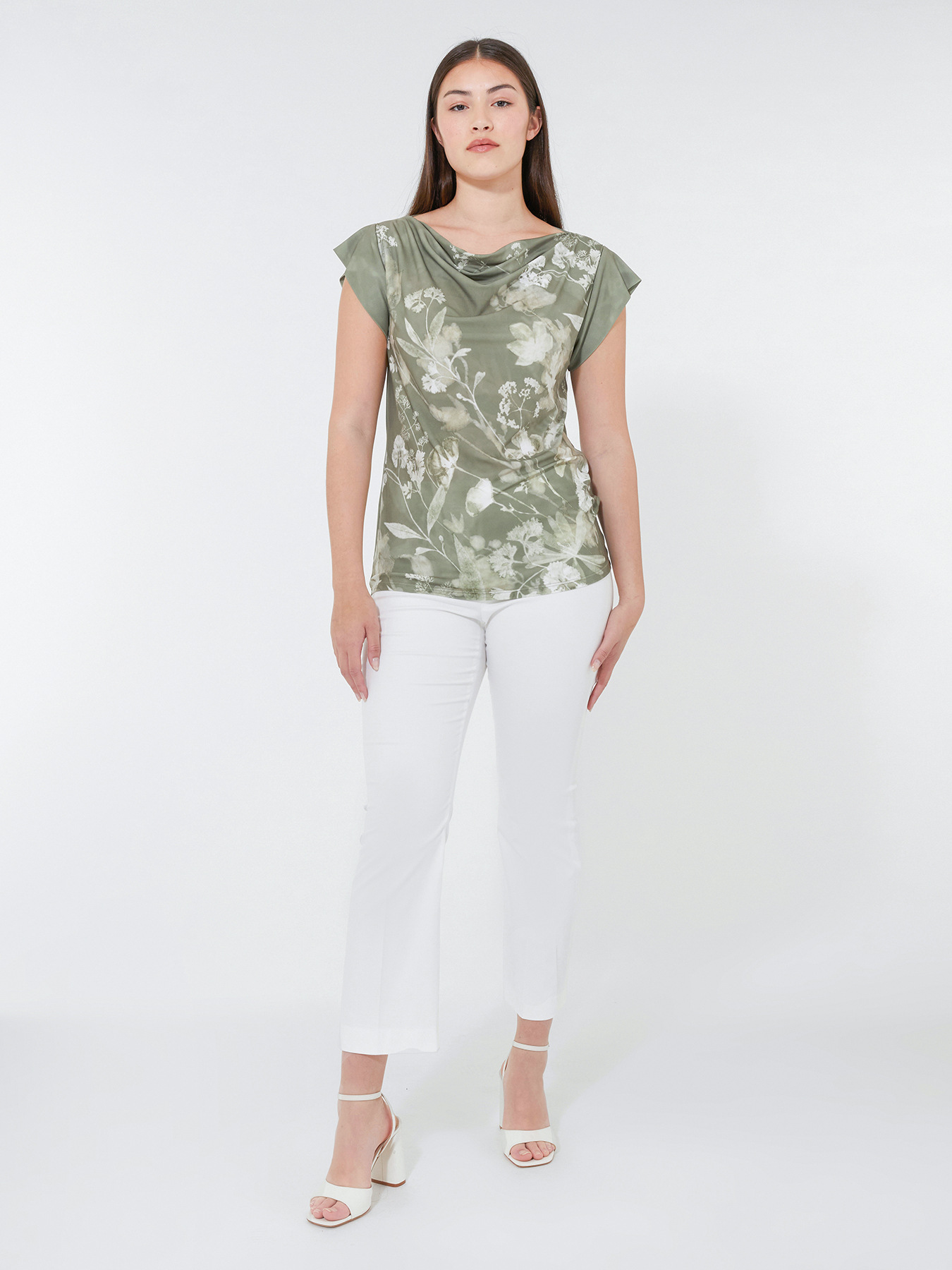 T-shirt &agrave; fleurs image number 0