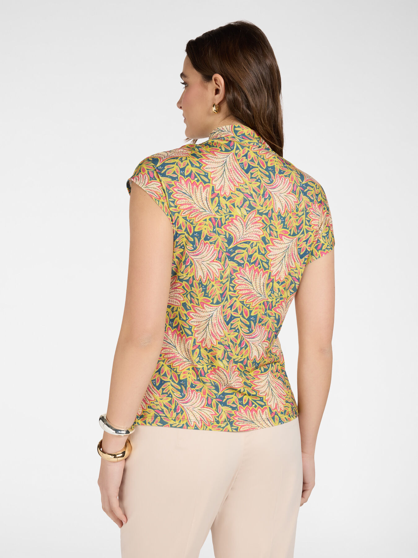 Printed V-neck T-shirt image number 1