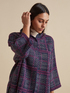 Chequered knit cape image number 2