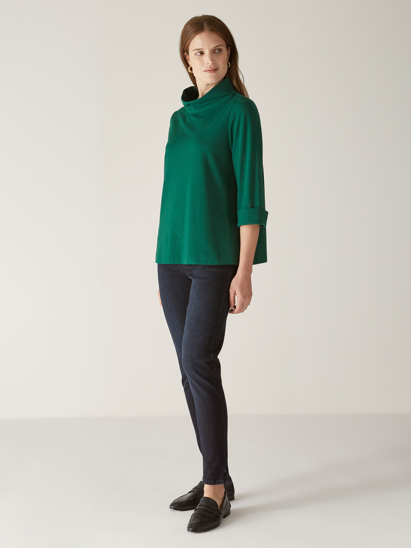 BLUSA COM GOLA EM FORMA DE ANEL image number 0