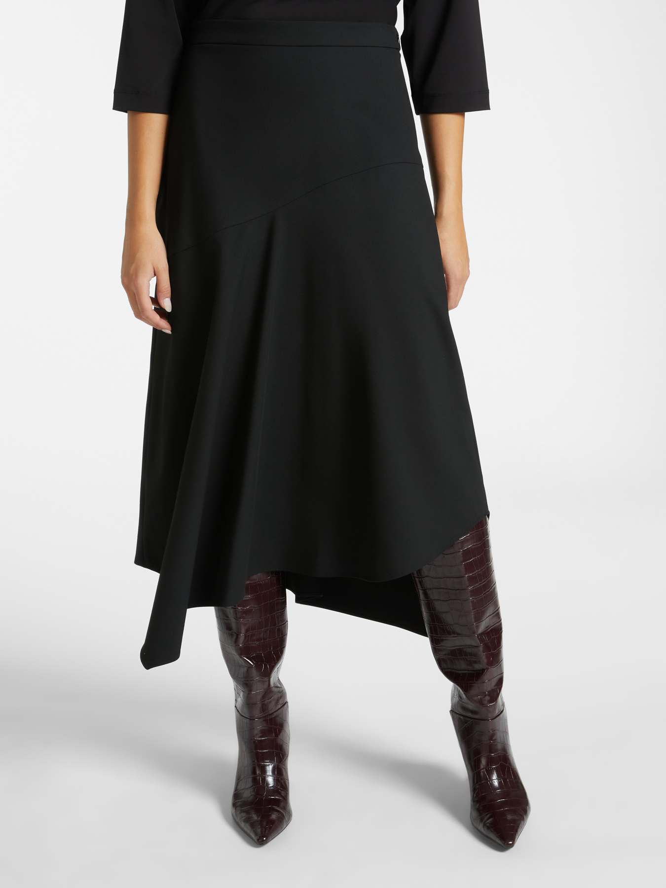 Long skirt with tips image number 2