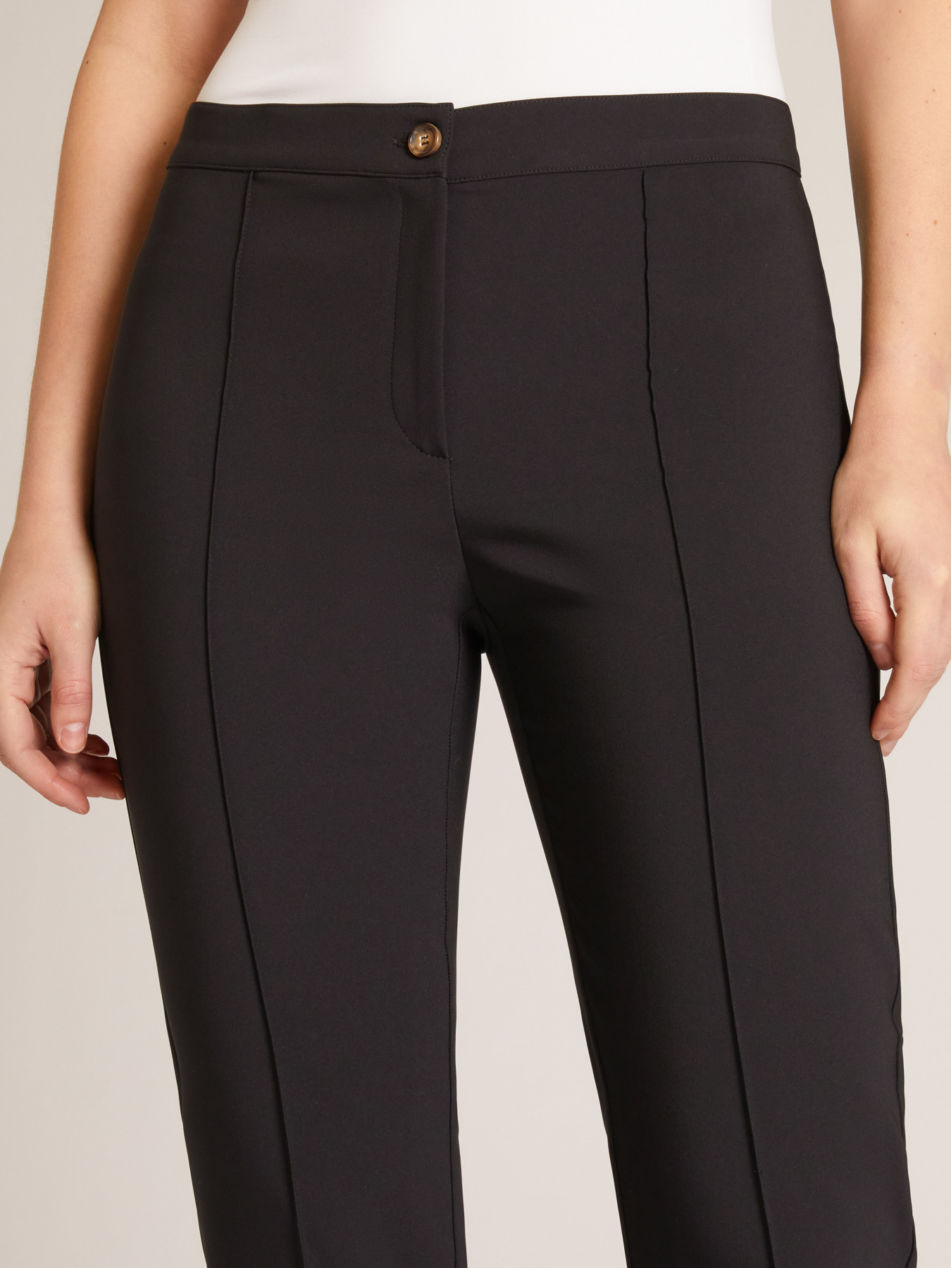 BASIC STOVEPIPE TROUSERS IN STRETCH TECHNICAL FABRIC image number 4