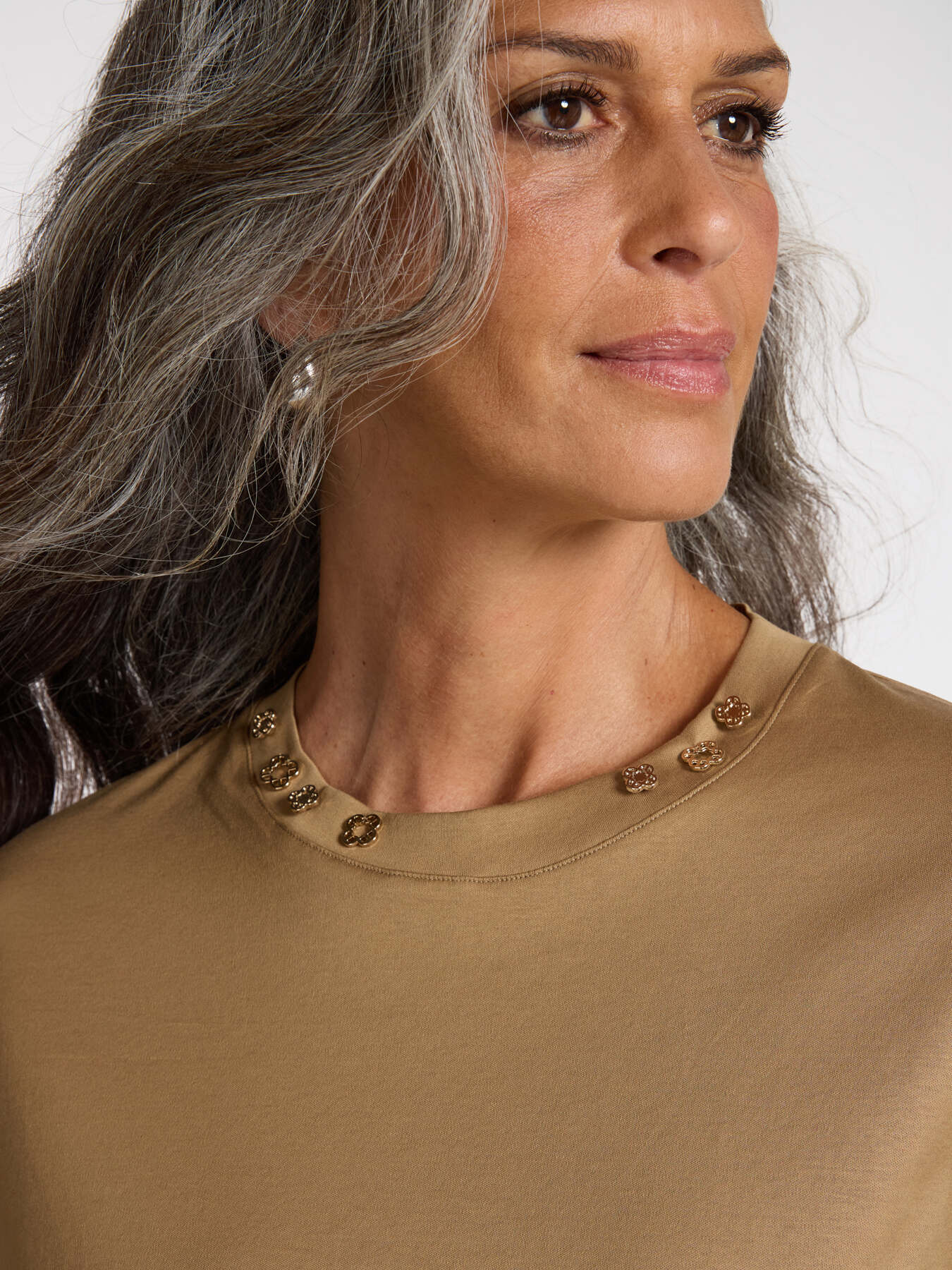 T-shirt with Monogram appliqu&eacute;s image number 3