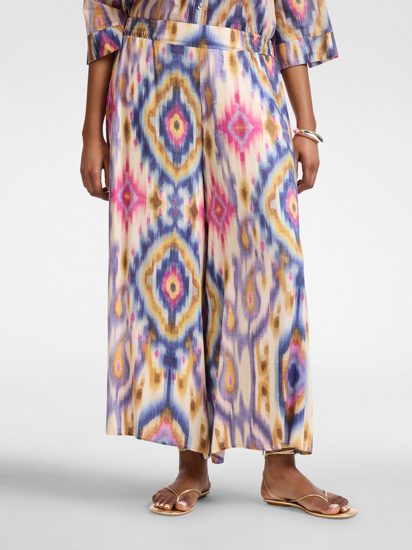 Printed viscose trousers image number 2
