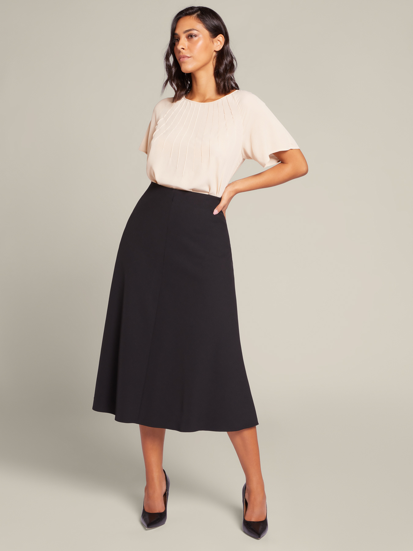 Blusa curta com nervuras no decote image number 0