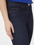 Jeans skinny azul escuro image number 3