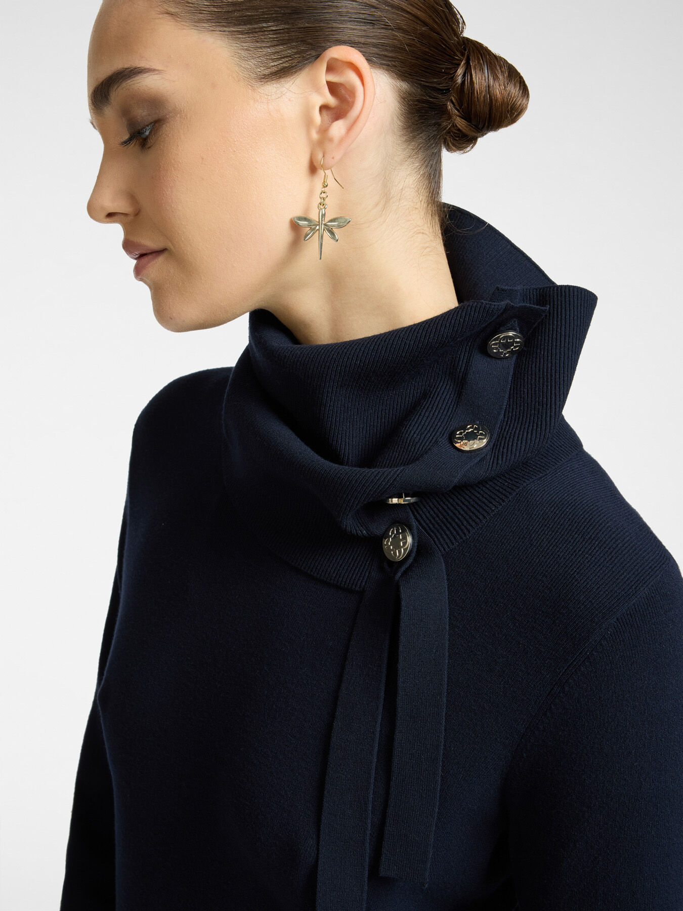 Vestido de punto con botones image number 3