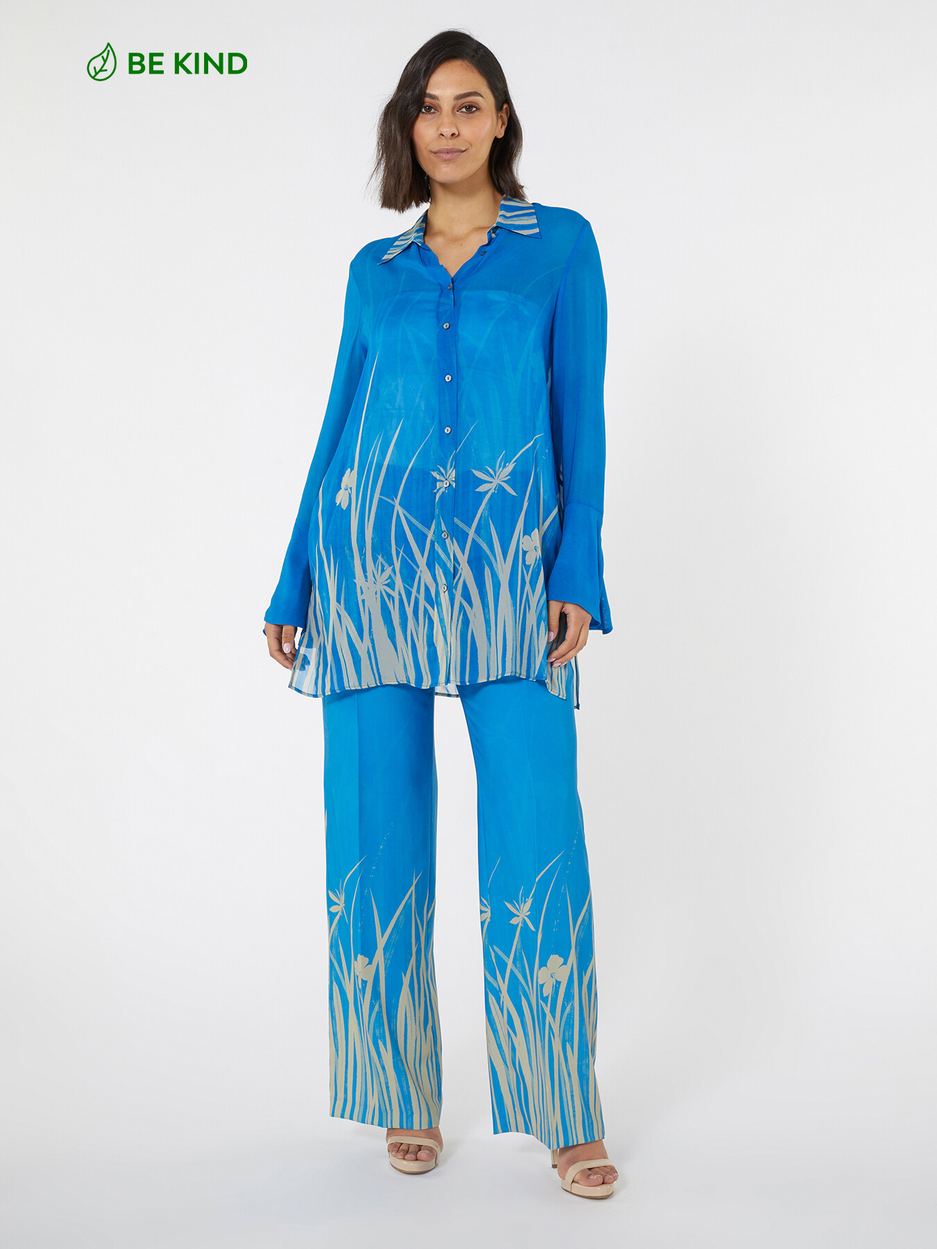 Camisa em georgette com estampa aplicada image number 1