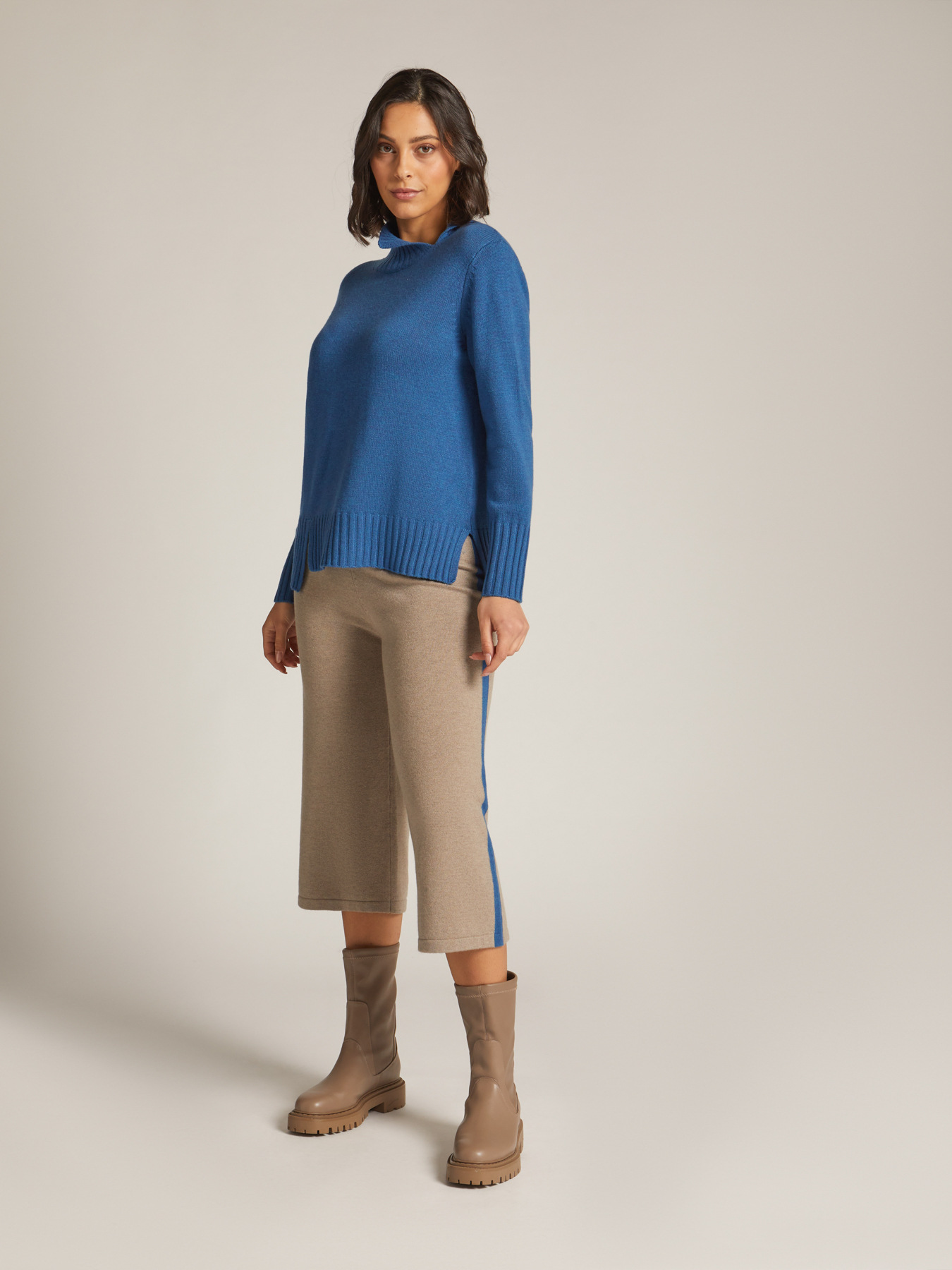 Pullover aus 100&nbsp;% Wolle mit Schlitzen image number 0