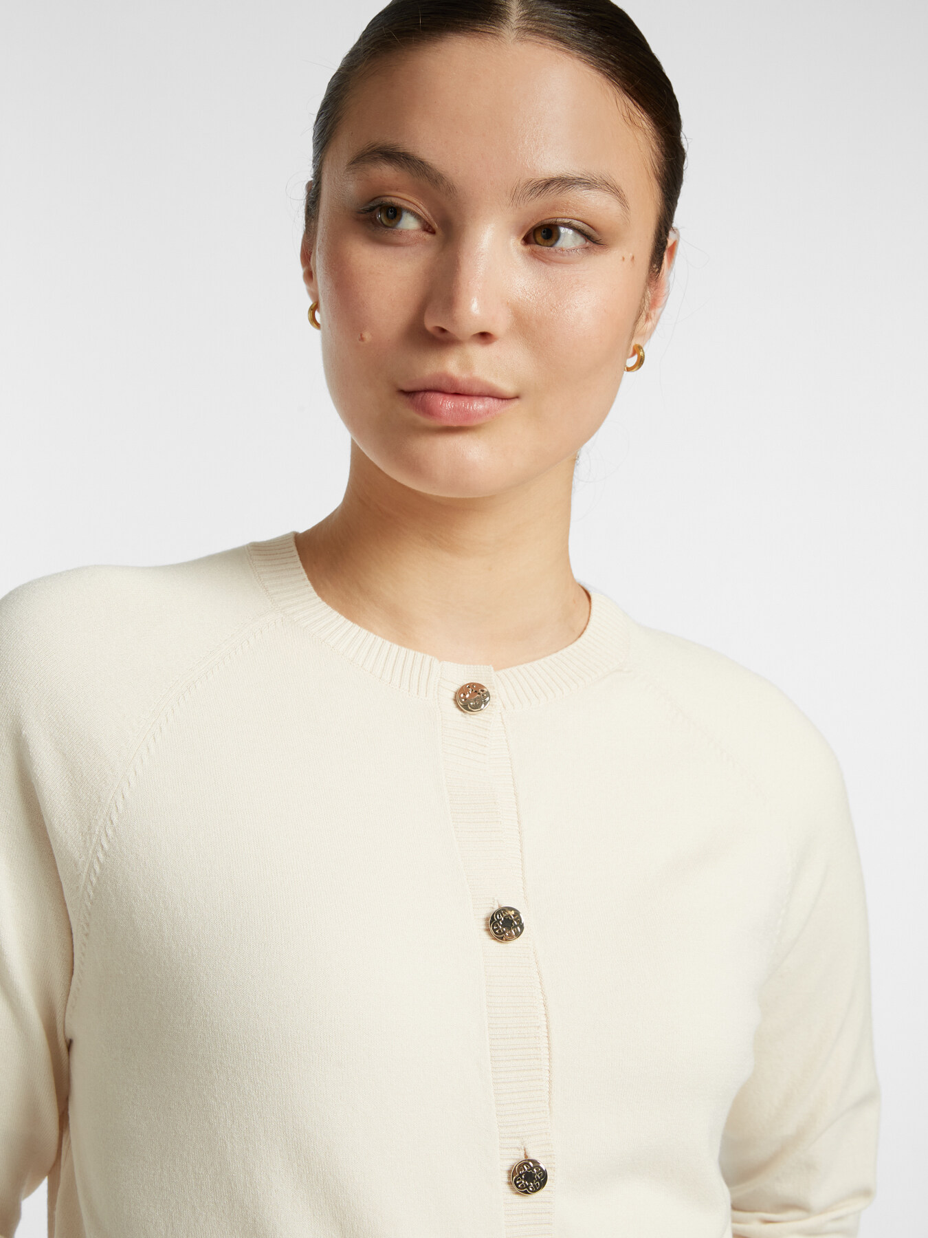 "Rebecca" cardigan in LENZING&trade; ECOVERO&trade; viscose image number 3