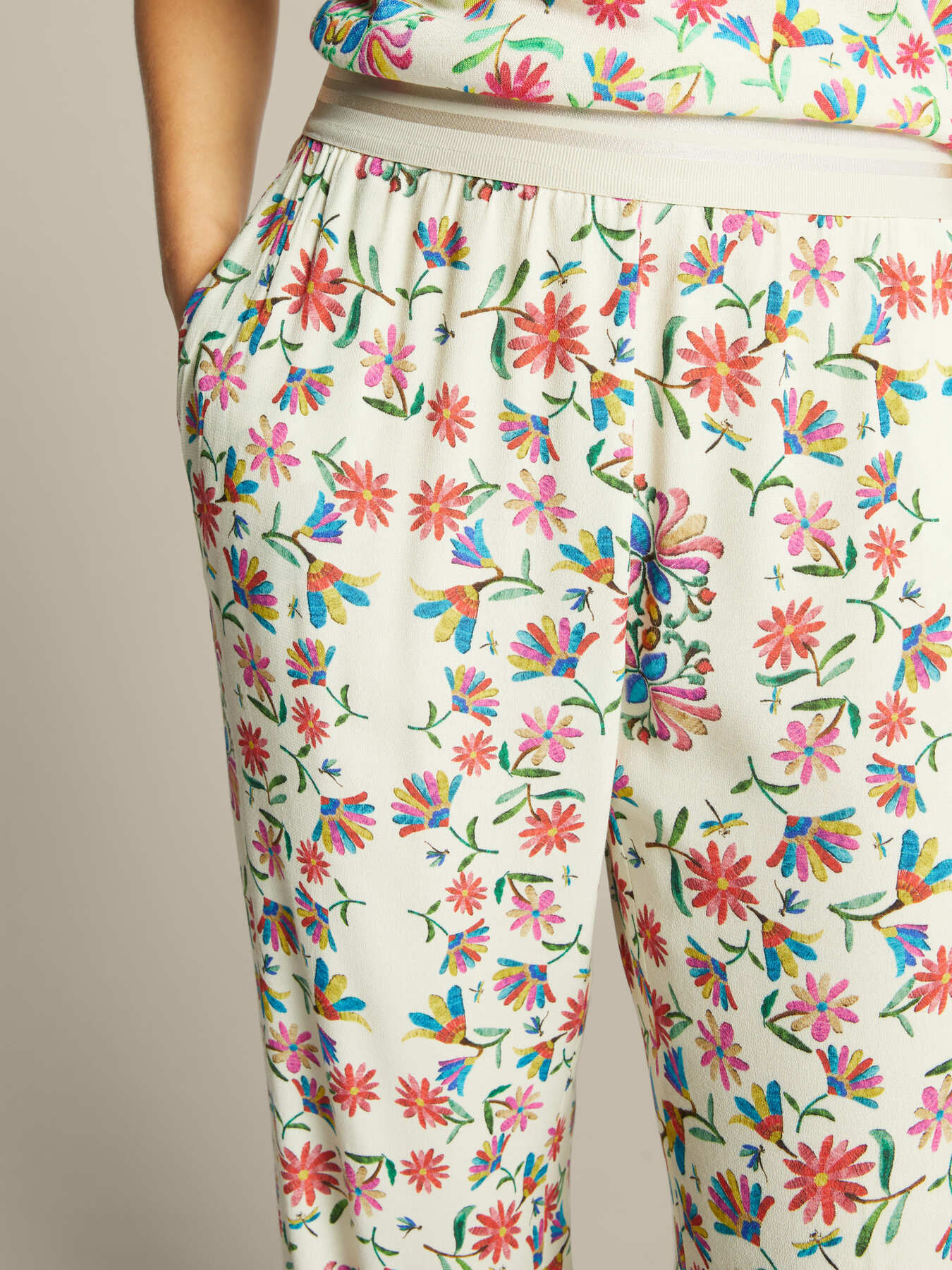 Bedruckte Hose aus ECOVERO&trade;-Viskose image number 3