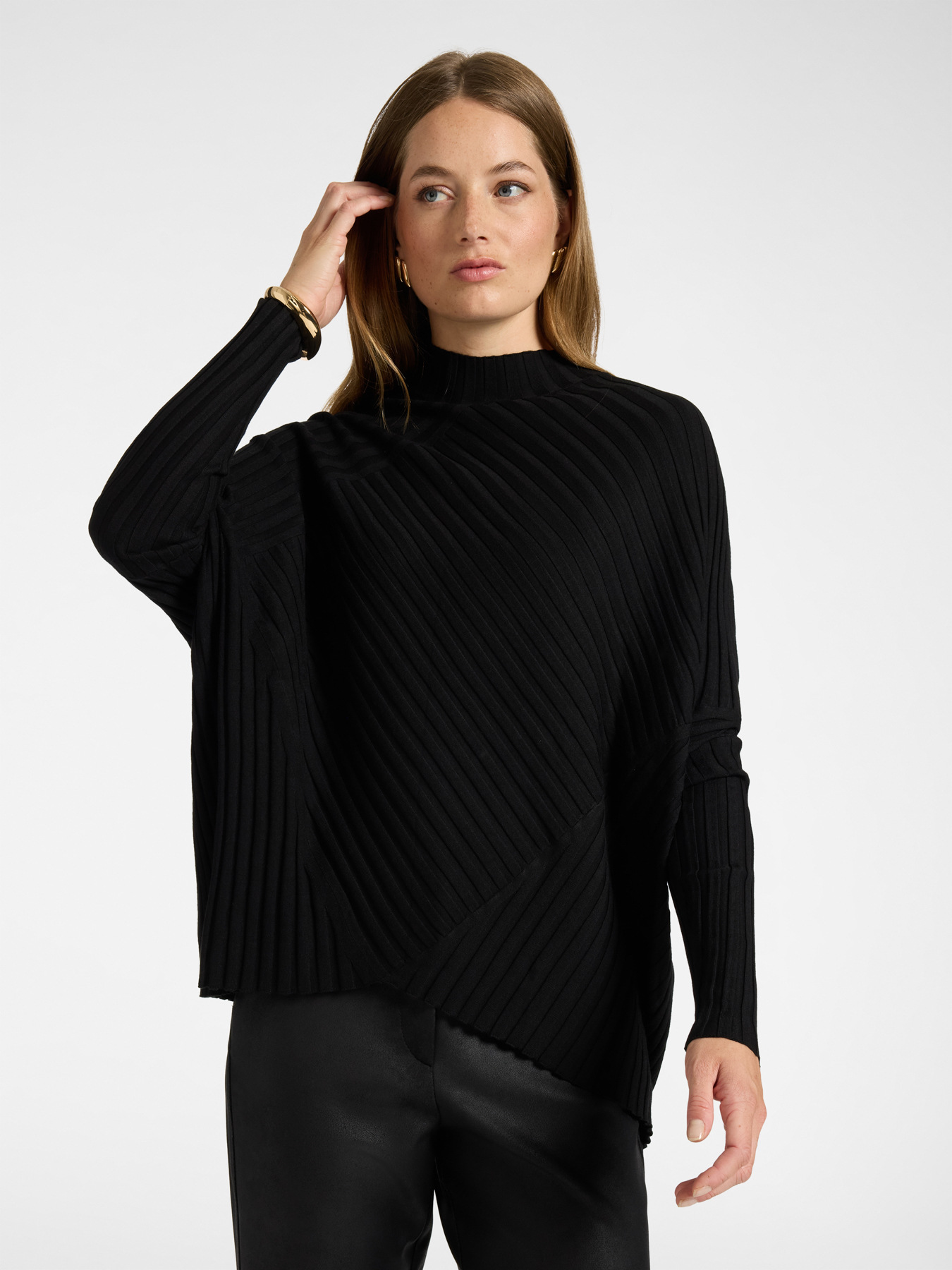 Pull ample avec m&eacute;lange de c&ocirc;tes image number 0