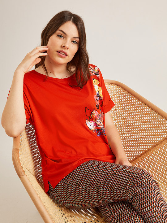 Elenamiro: T-shirt com estampa floral Alaranjado_1