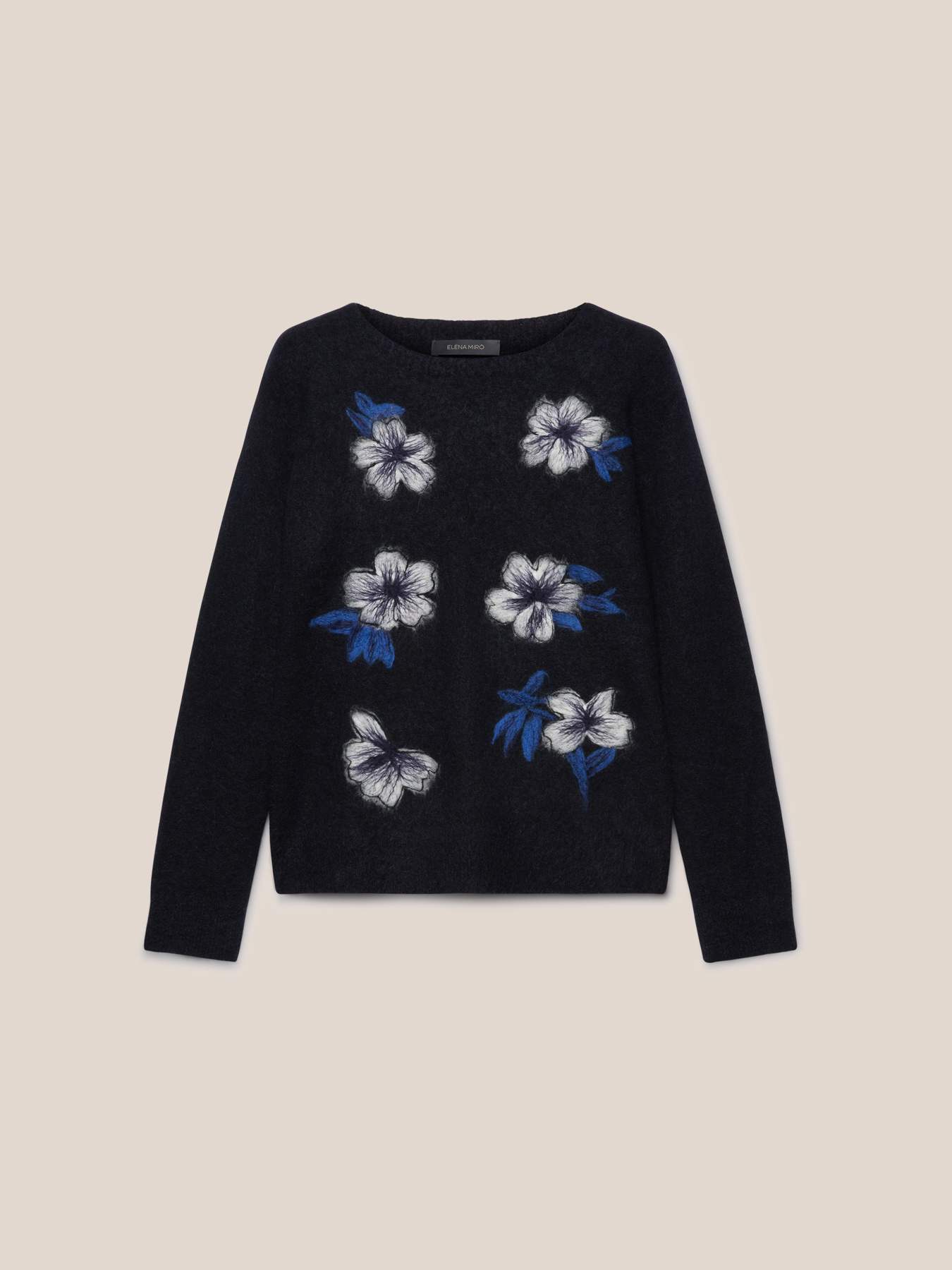 Jersey con flores bordadas image number 4