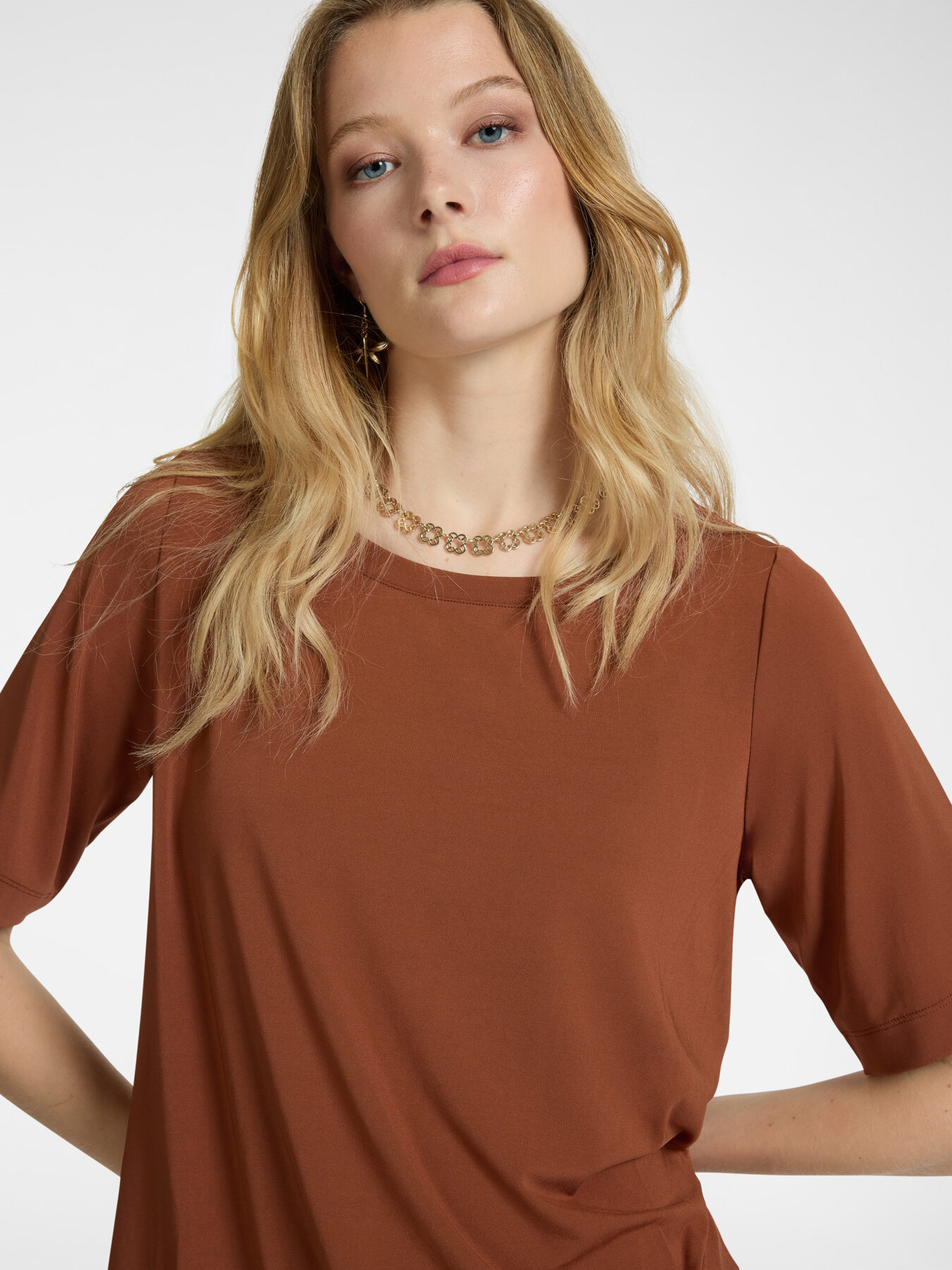 T-shirt lunga in jersey cr&ecirc;pe image number 3