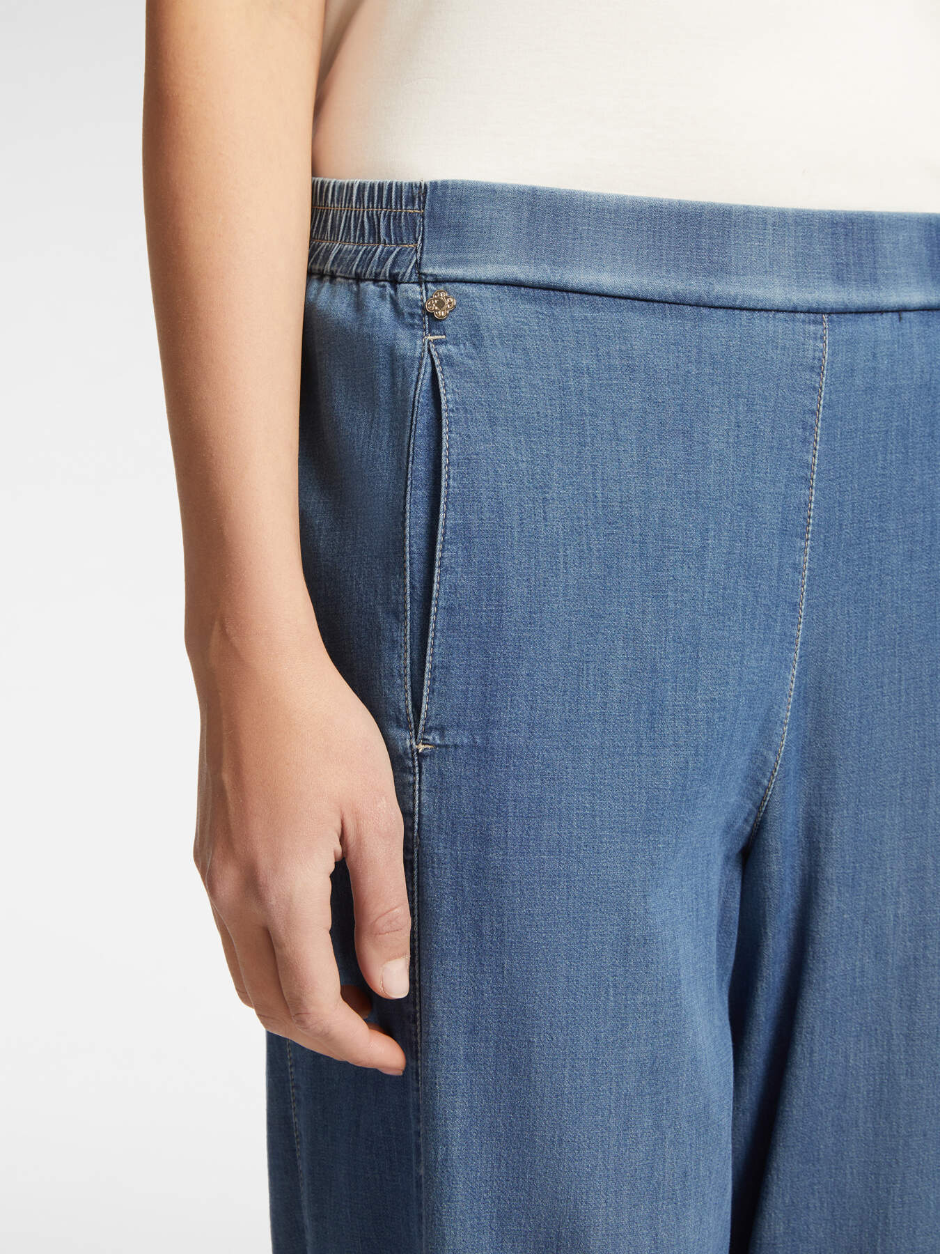 Vaqueros ajustados, "Carol" image number 3