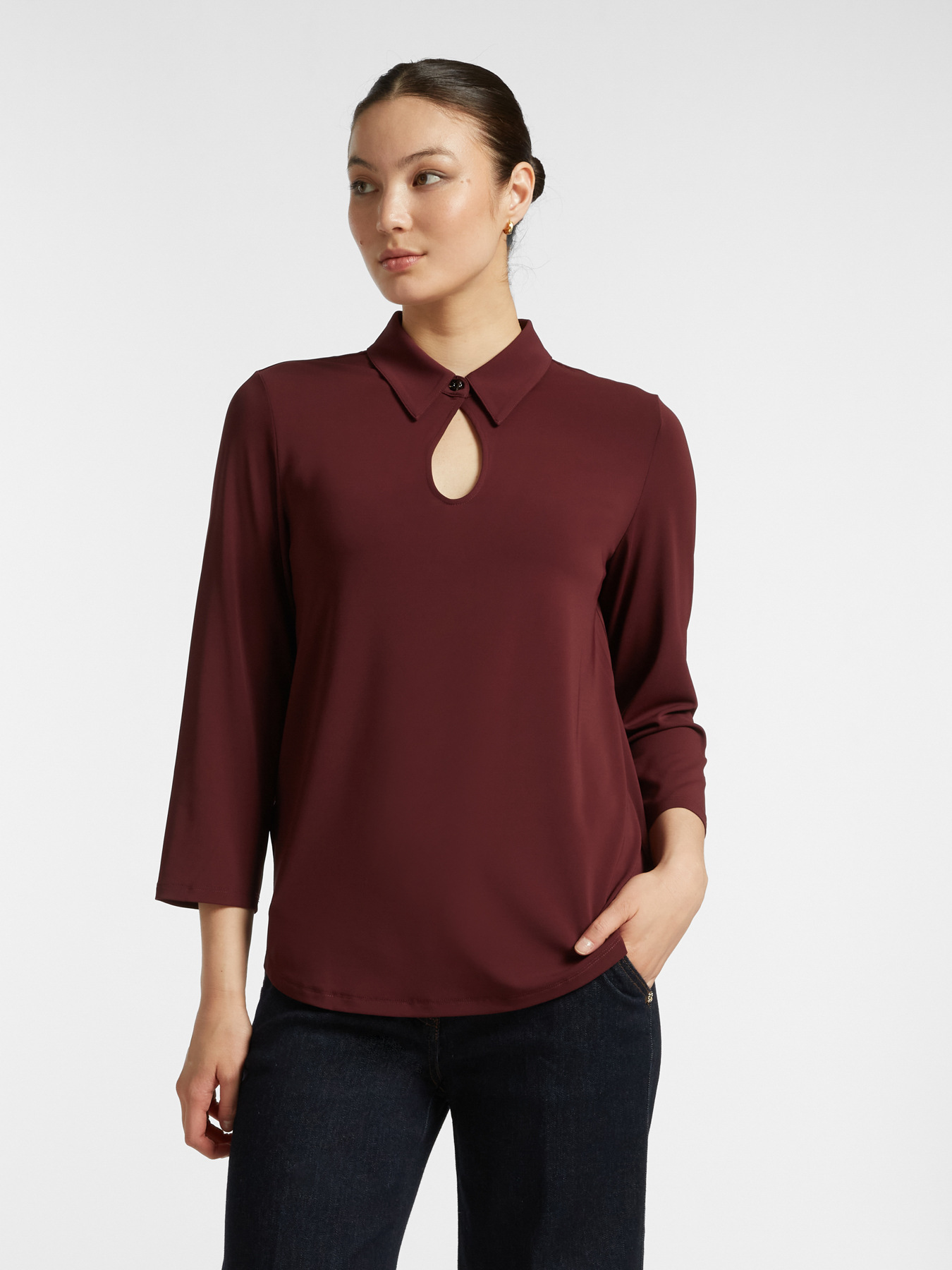T-shirt with teardrop opening on the front image number 0