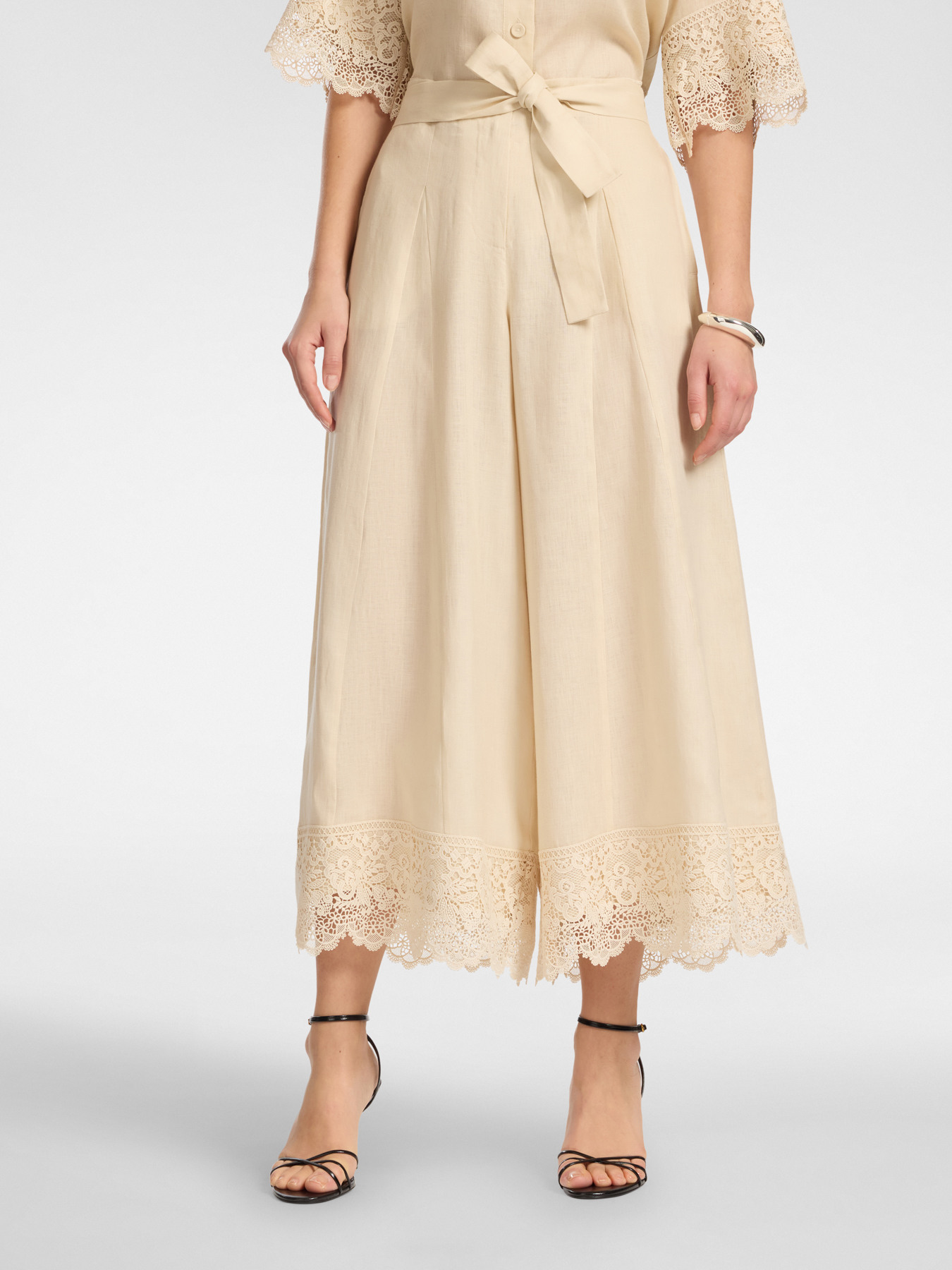 Cropped linen trousers with lace image number 2