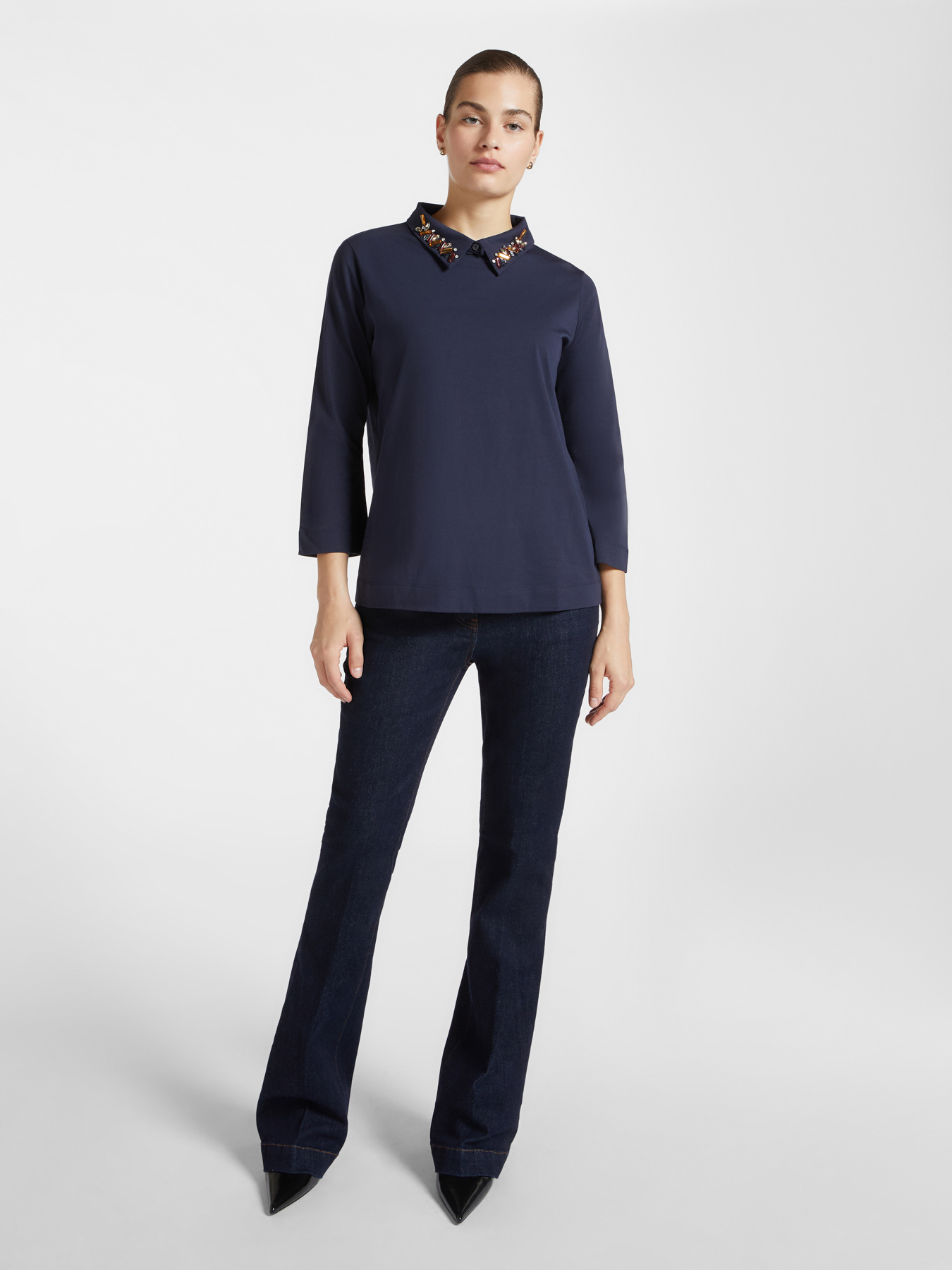 Camiseta con cuello bordado image number 2