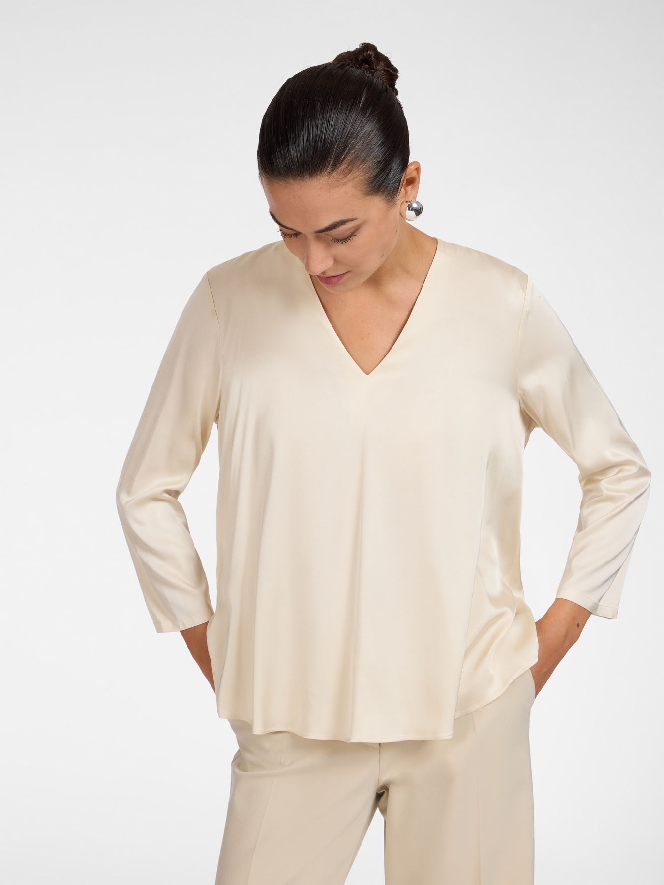 Blusa in raso di viscosa stretch image number 0