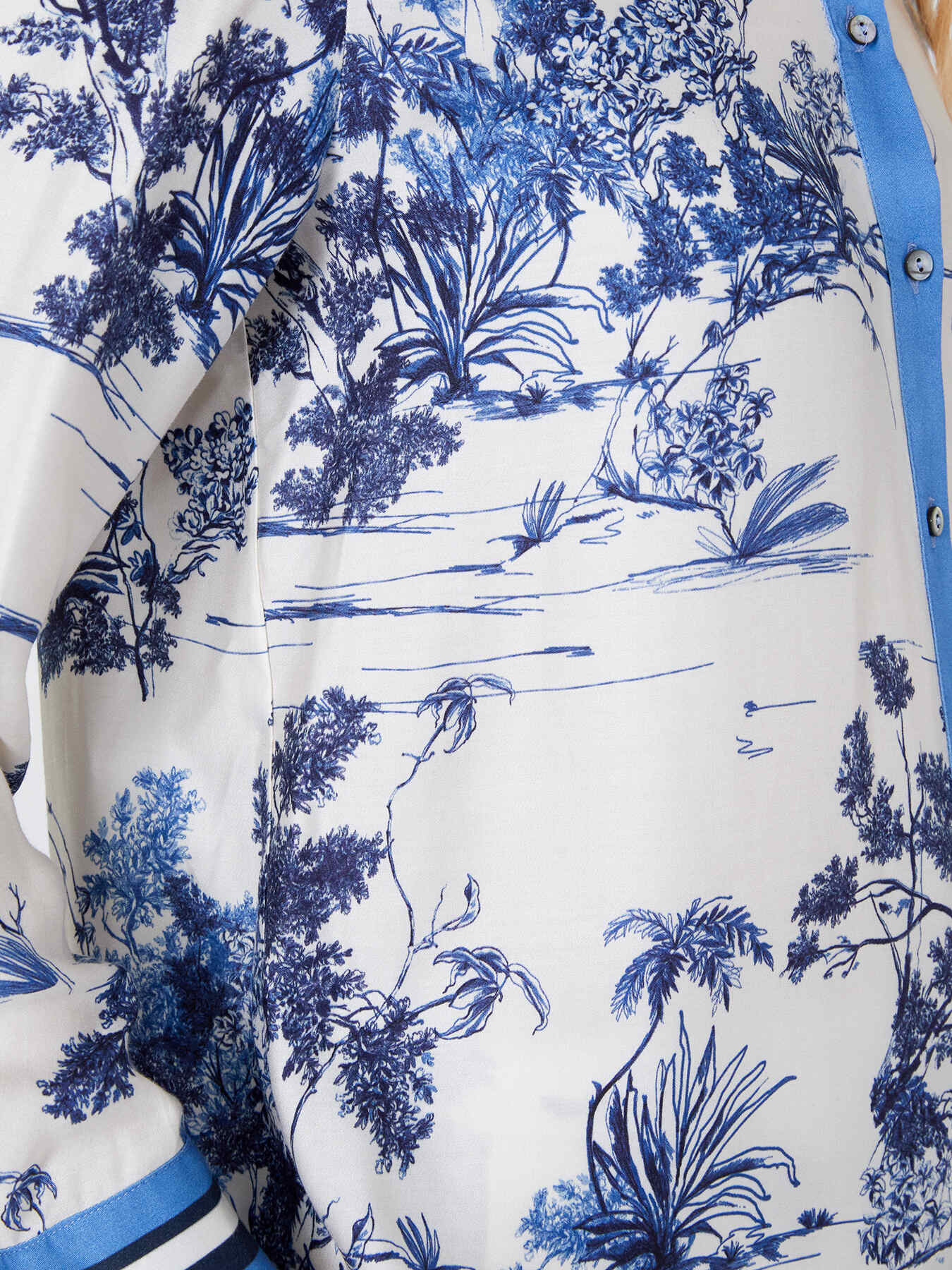 Printed satin shirt image number 5