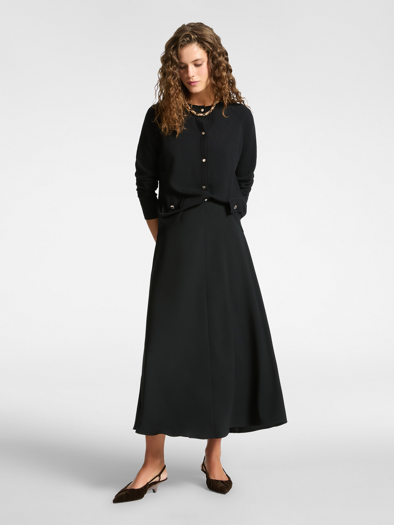 Buttoned cardigan image number 2